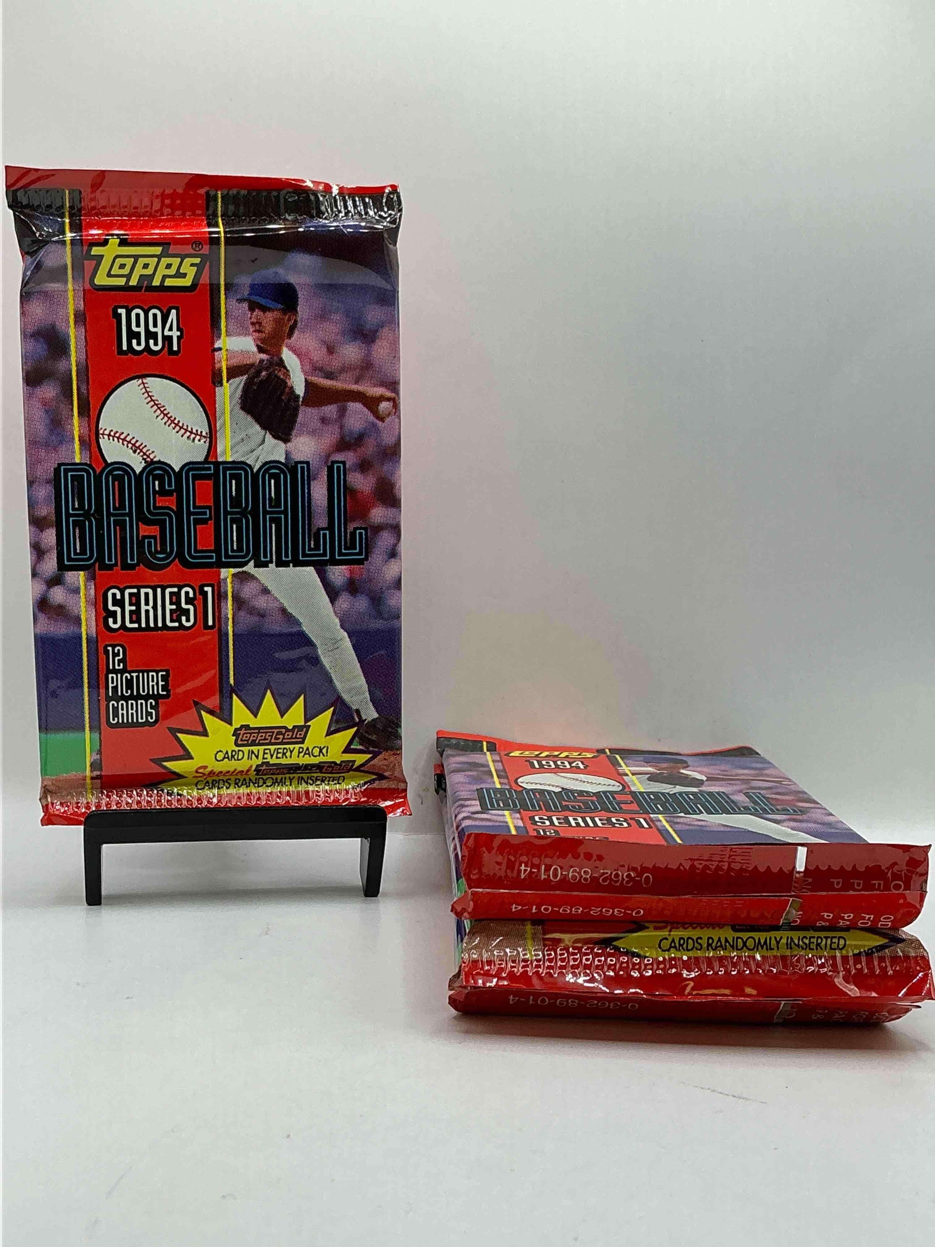 1994 Topps Baseball Sealed Unopened Sports Card Pack, Direct From Original Retail Case! Search For Some Great Cards Like Nolan Ryan #34 (PSA 10 Value $400), Billy Wagner Rookie #209 (PSA 10 Value $200) & Frank Thomas #270 (PSA 10 Value $125). A Great Sports Memorabilia Investment That Is Highly Collectible!