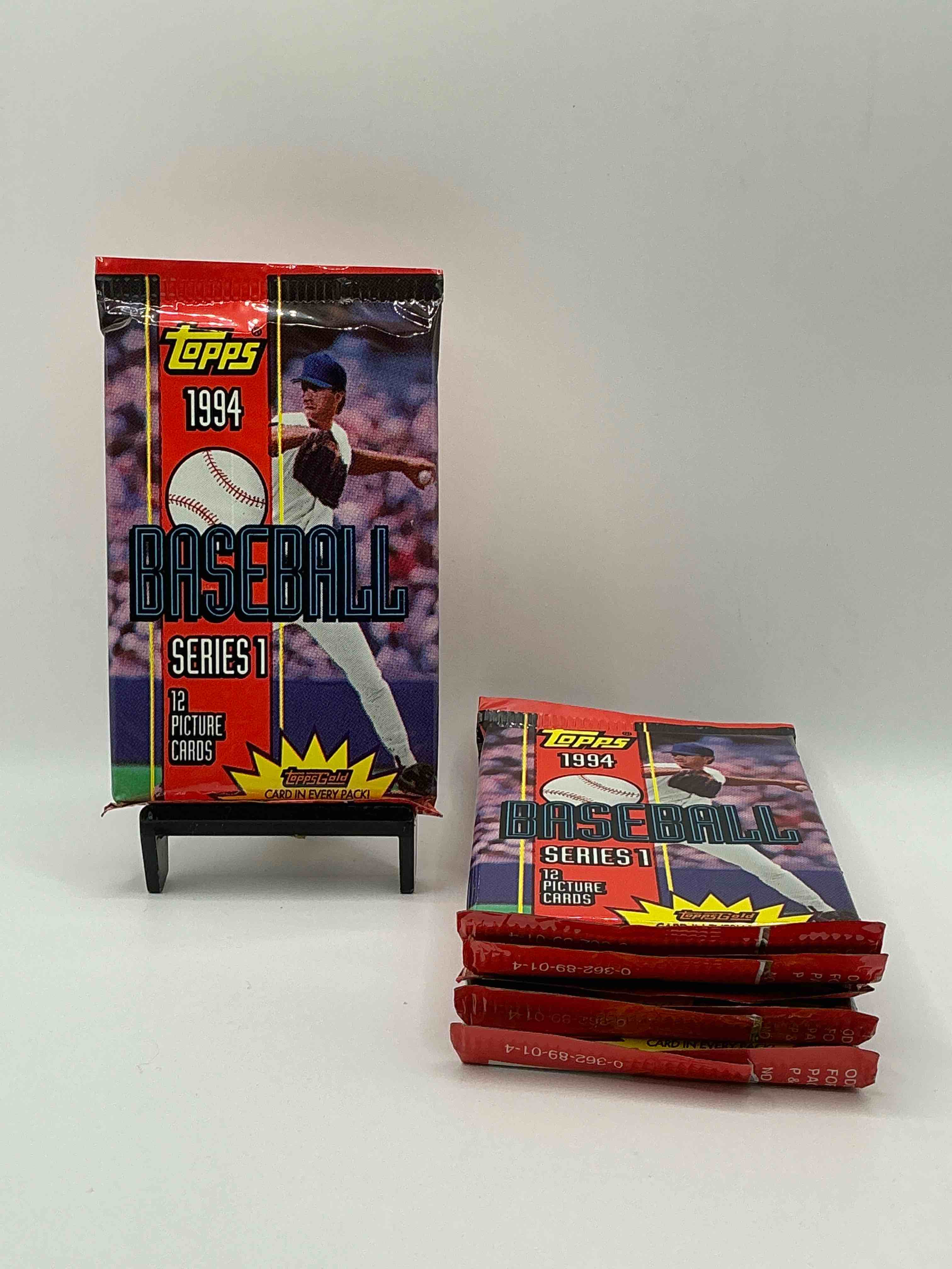 Wow! 1994 Topps Baseball Sealed Pack, Series One, Direct From Original Retail Case! Search For Topps Gold Card In Every Pack & Nolan Ryan Last Year Farewell Memento Card. Hard To Find!