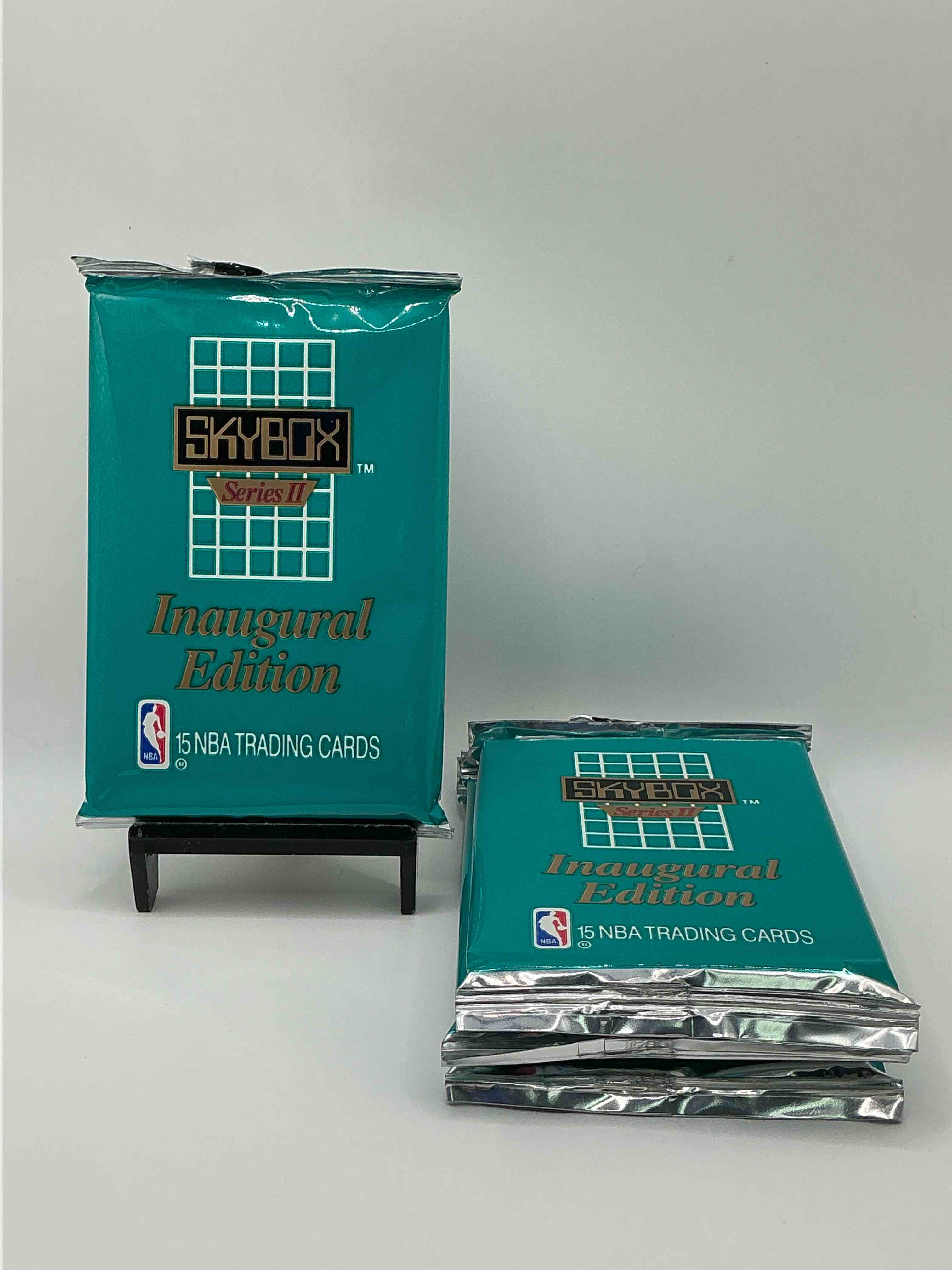 Michael Jordan, Mogic Johnson & More! Search For So Many NBA Legends & Stars! 1990-91 Skybox Series Il Unopened Pocks! Direct From Original Box! These Packs Are Sought After For Ther Eye-Catching Teal Look & Awesome Cards! Search For Valuable Michael Jordon, Larry Bird & Magic Johnson Cards! Along With Other Stars!