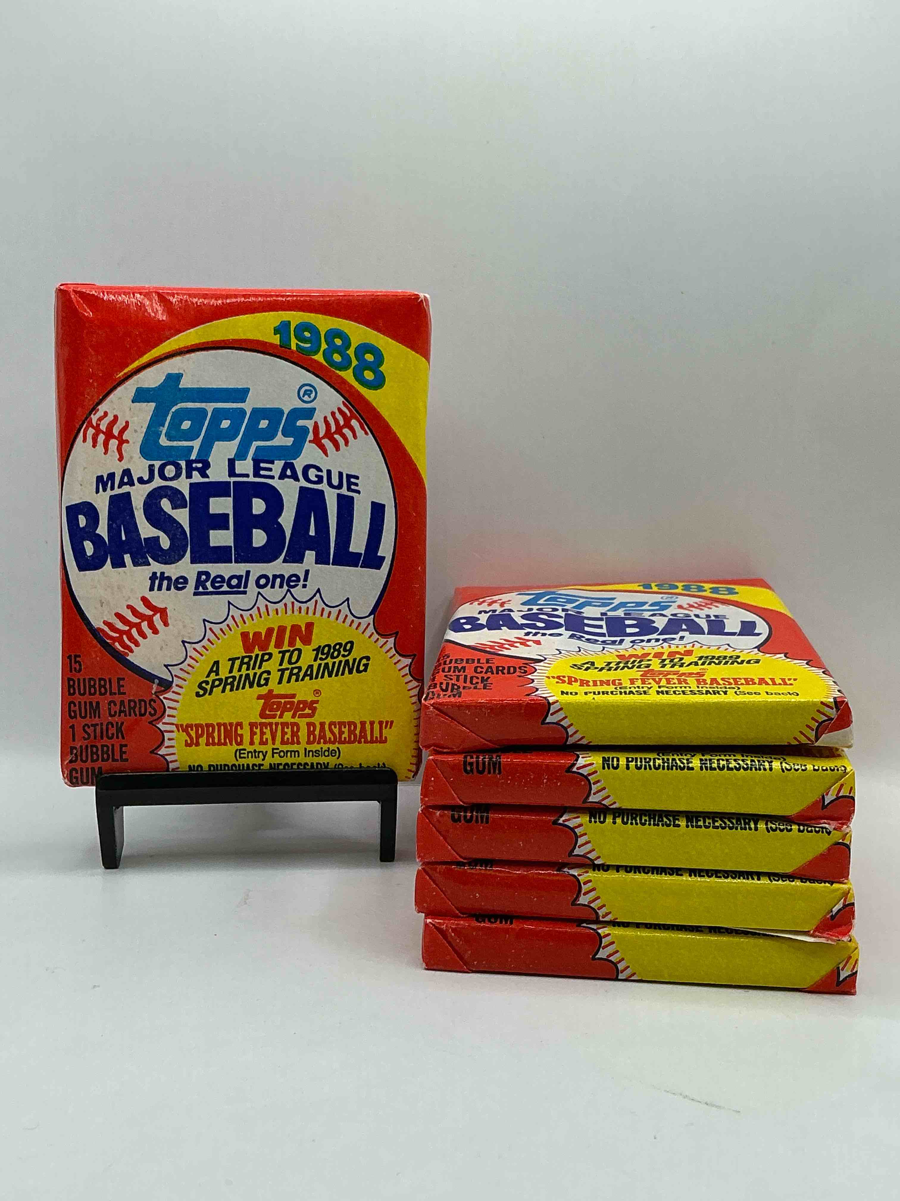 80's Baseball Fan's Rejoice! 1988 Topps Baseball Unopened Wax Packs Full Of Collectible Trading Cards! Search For Valuable Don Mattingly "World Of Baseball" & Nolan Ryan Cards Worth Hundreds In Perfect Condition!