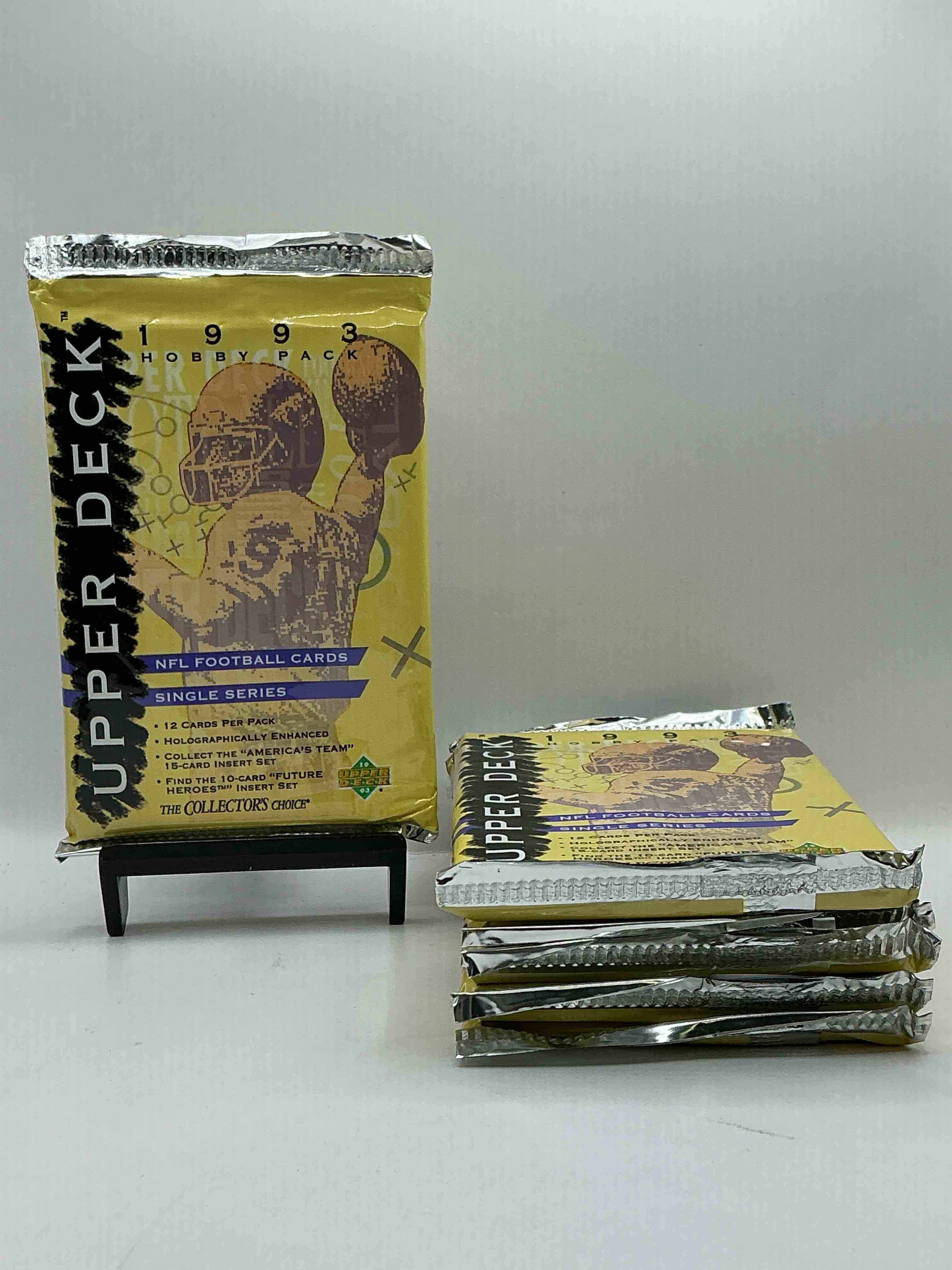 1993 Upper Deck Football Packs! Single Series! Search For "Americas Team" 15 Card Insert Set, 10 Card "Future Heroes" Insert Set & More! Legends & Stars!