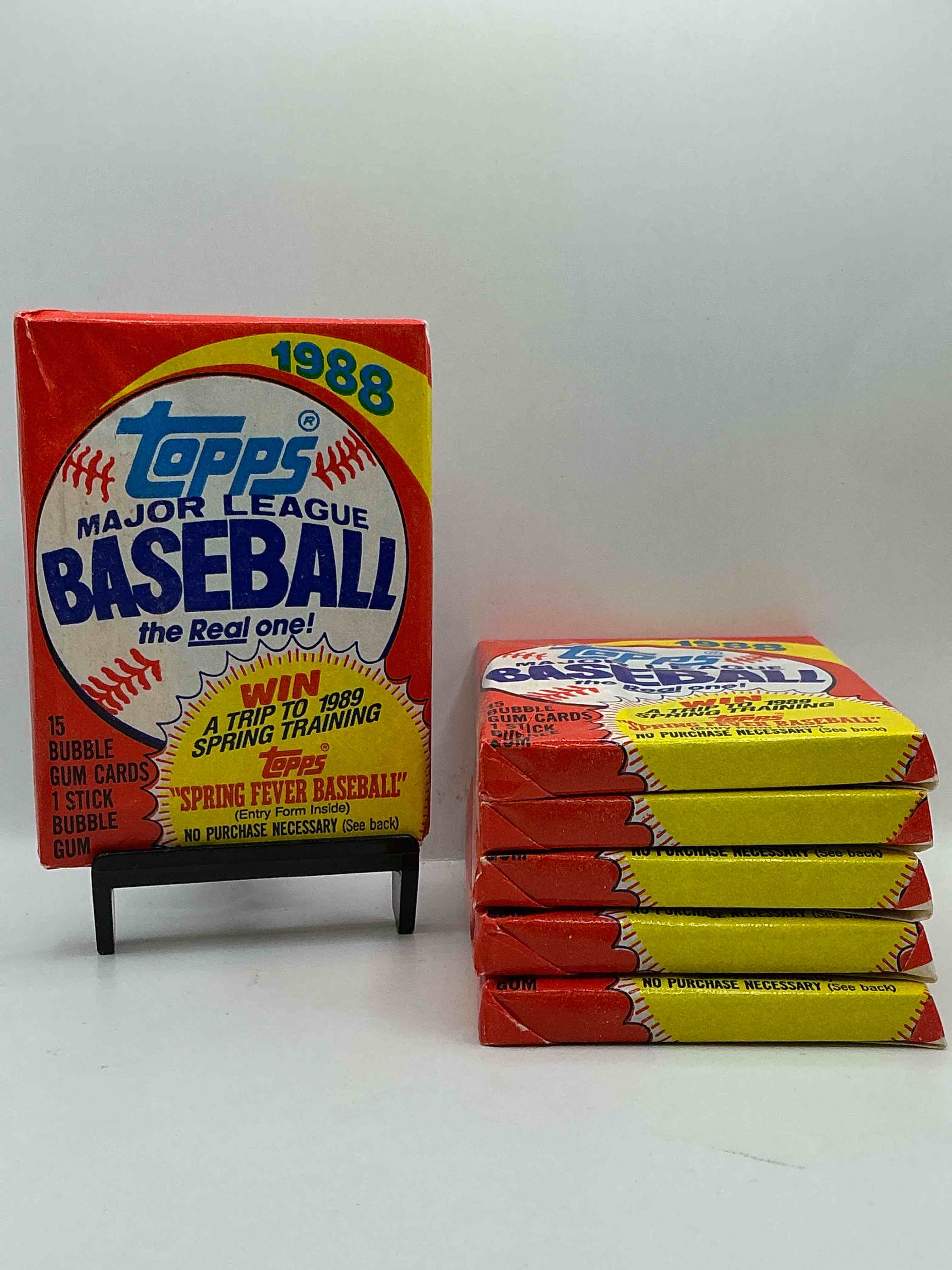 80's Baseball Fan's Rejoice! 1988 Topps Baseball Unopened Wax Packs Full Of Collectible Trading Cards! Search For Valuable Don Mattingly "World Of Baseball" & Nolan Ryan Cards Worth Hundreds In Perfect Condition!