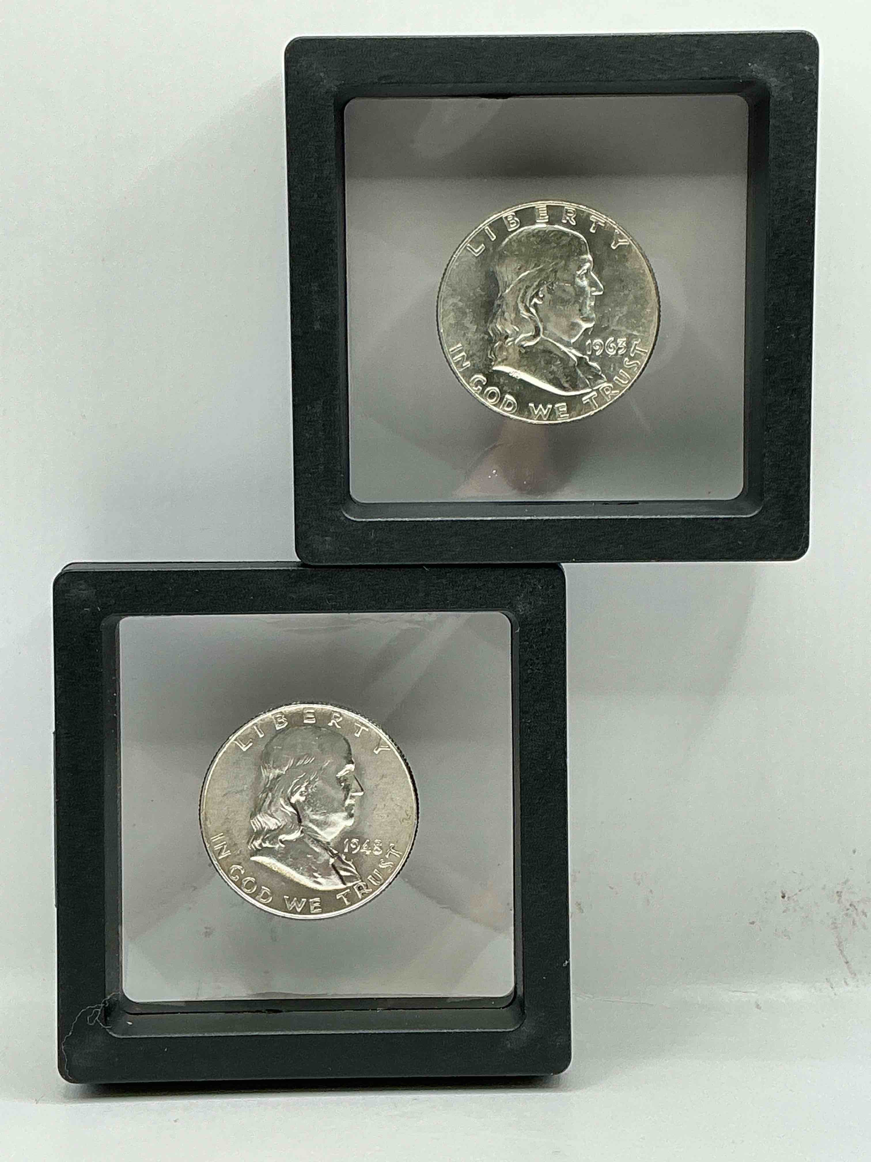 Uncirculated Ben Franklin Silver! Pre 1965 Silver U.S. Half Dollar Coins! Before 1965 American Half Dollars Were Actually Silver, Here Is A Gorgeous Example Of A Rare Ben Franklin Silver Half Dollar. Uncirculated, Great Condition & Great For Investing In Precious Metals! These Heavy Half Dollars Were Minted At 90% Silver and 10% Copper, Giving Them A Net Weight Of .36169 Ounces Of Pure Silver Per Coin! Getting Very Rare. Invest & Win!