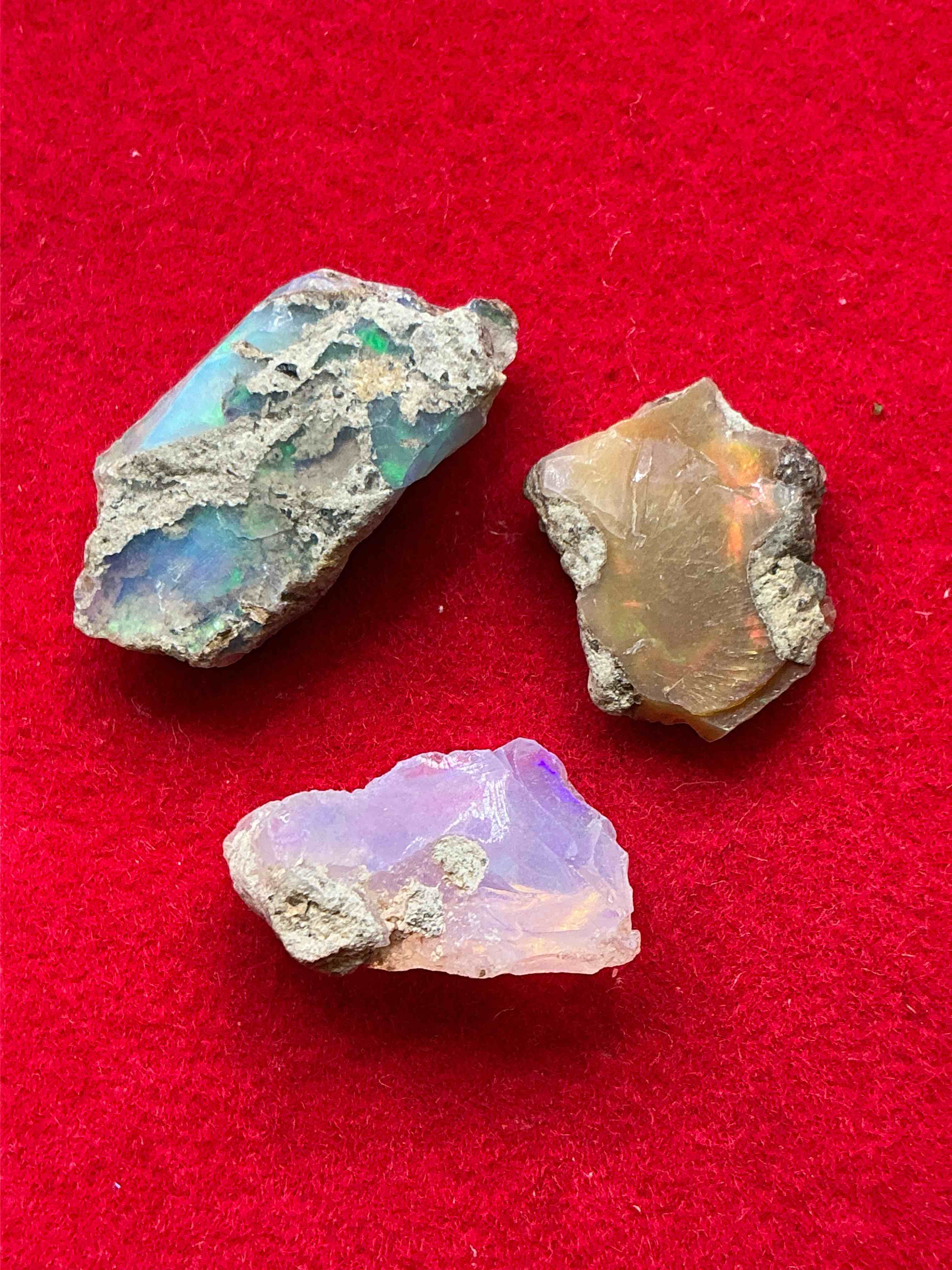 Opal Precious Gemstone, Raw, Authentic! Ethiopian Opal Gemstone, In Large & Raw, Prospected Form! Ethiopian Opals Are Famous For Their Stunning Clarity & Shimmering Color Hues! They Are Believed To Promote Hope, Purity & Love. The U.S. Dime In Image Is For Size Reference Only (Not Included). A Gemstone Like This In Raw Form Is Very Hard To Find! Own An Amazing, Stunning, Unique Opal Gemstone In Rare, Raw Form!