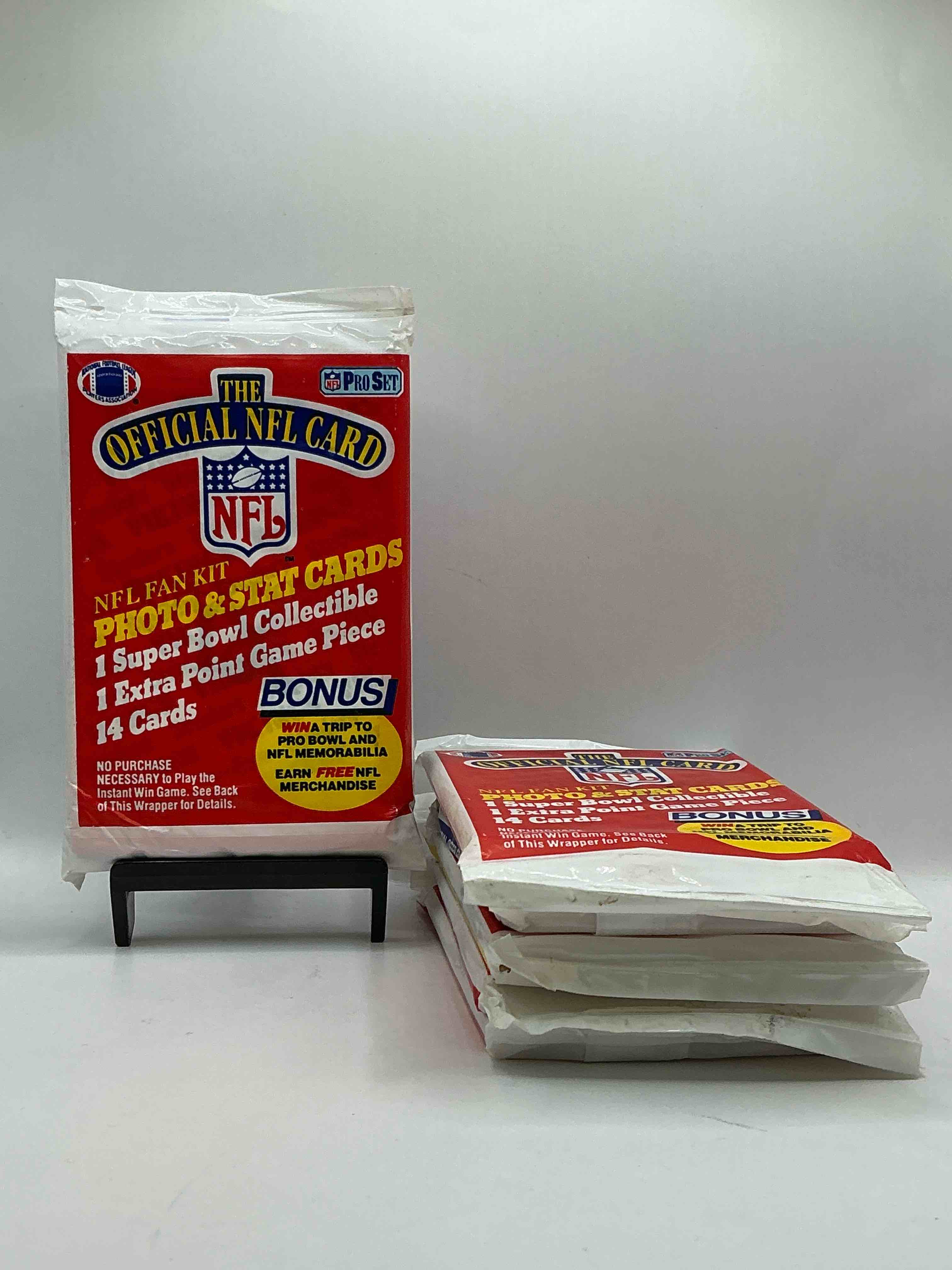 Loaded! 1989 Pro Set Football Sealed Card Pack, Direct From Original Retail Case!Highly Sought After By Collectors As This Year Is Loaded With High Profile Rookies!Search For Rookie Cards From Barry Sanders, Deion Sanders, Troy Aikman, Michael Irvin & Much More! Getting Hard To Find!