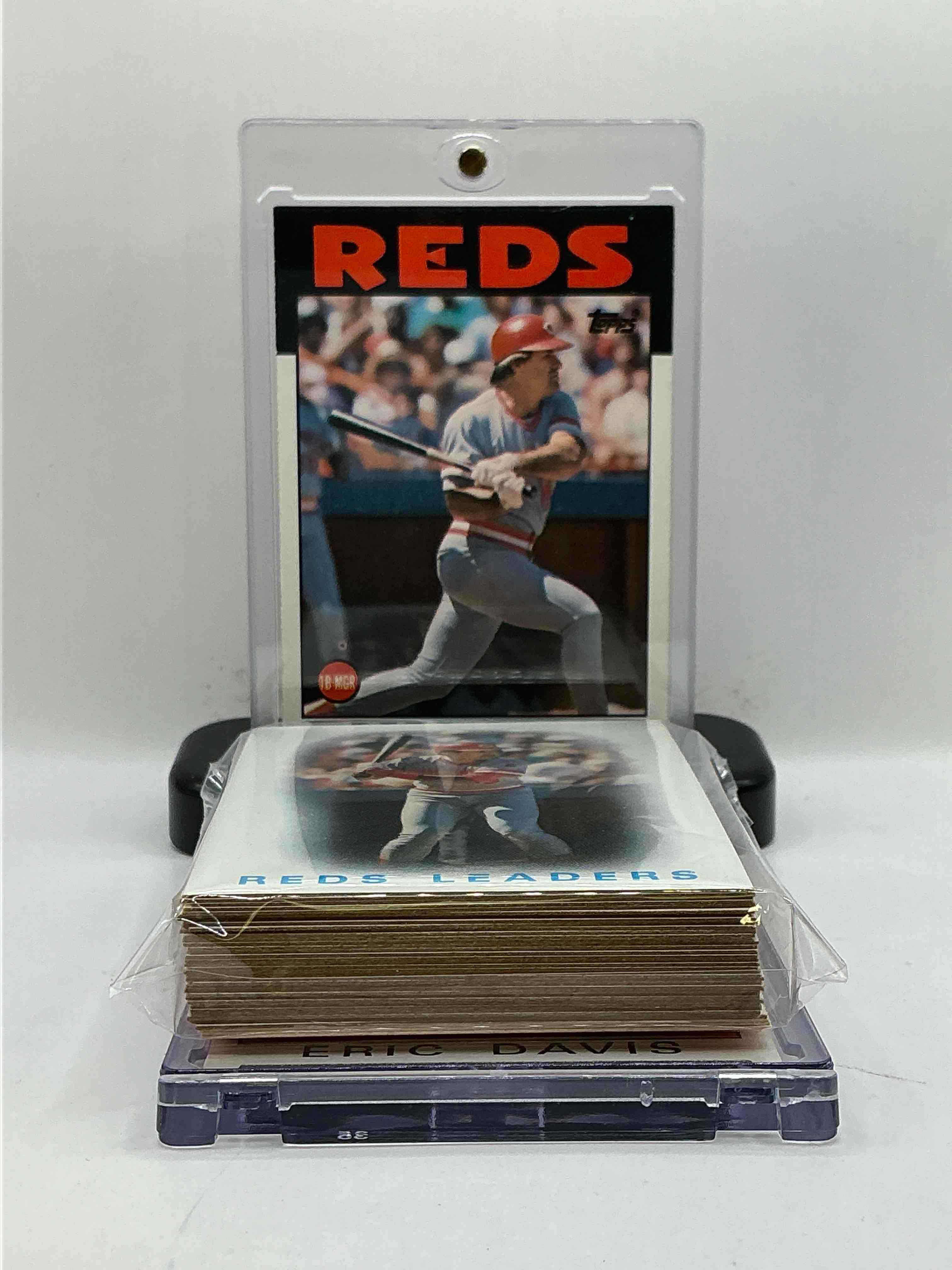 1986 Topps Baseball REDS Complete Set! 36 Card Reds Set, Including Multiple Pete Rose Cards! Legends Like Pete Rose, Eric Davis & So Many More! Perfect For Any Reds Fan! These Cards Are Rare & Hard To Come By!