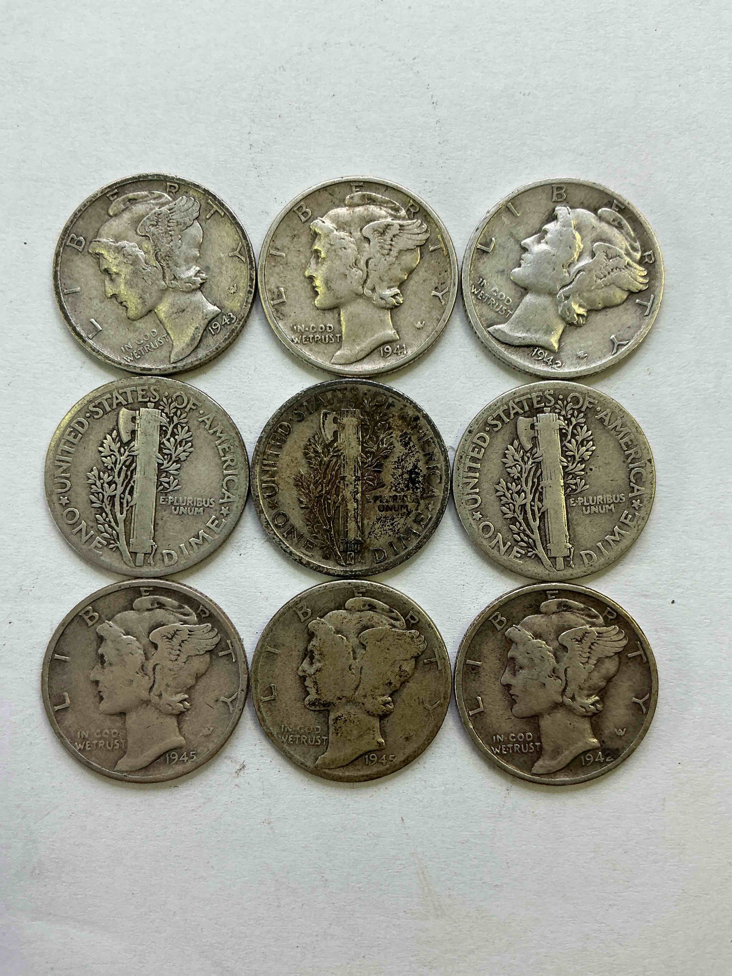 Antique U.S. Pure Fine Silver Mercury Dimes! Silver Mercury Dimes Were Minted From 1916-1945 & Have Become Serious Collector Items! Check Out These Awesome Examples, All In Nice, Circulated Condition With Visible Dates & Varying Years! Rare To Have Visible Dates! Makes For A Great Investment In Precious Metals, Mercury Dimes Are 90% Pure Fine Silver! They Don't Make Em' Like This Anymore!