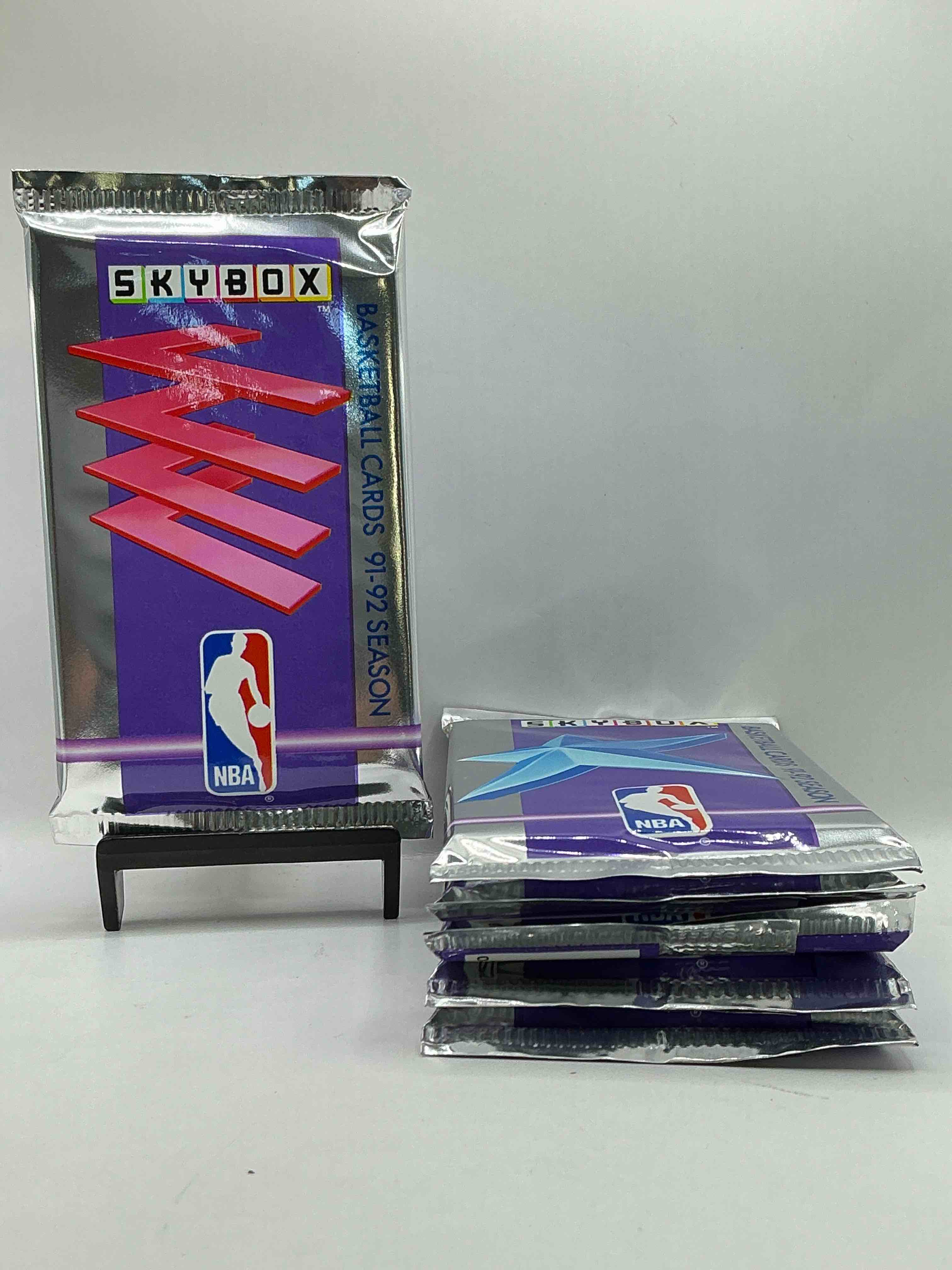 Basketball Wow! Rare 1991/92 NBA Skybox Sealed Card Pack, Direct From Original Sealed Retail Case! So Many Awesome Cards To Search For Like Team USA Card (PSA 10 Value $500), #544 Team USA 1 Card (PSA 10 Value $300), Michael Jordon #39 (PSA 10 Value $150) & Too Many Other Great Cards To List! Hard To Find, Excellent Like-New Condition!