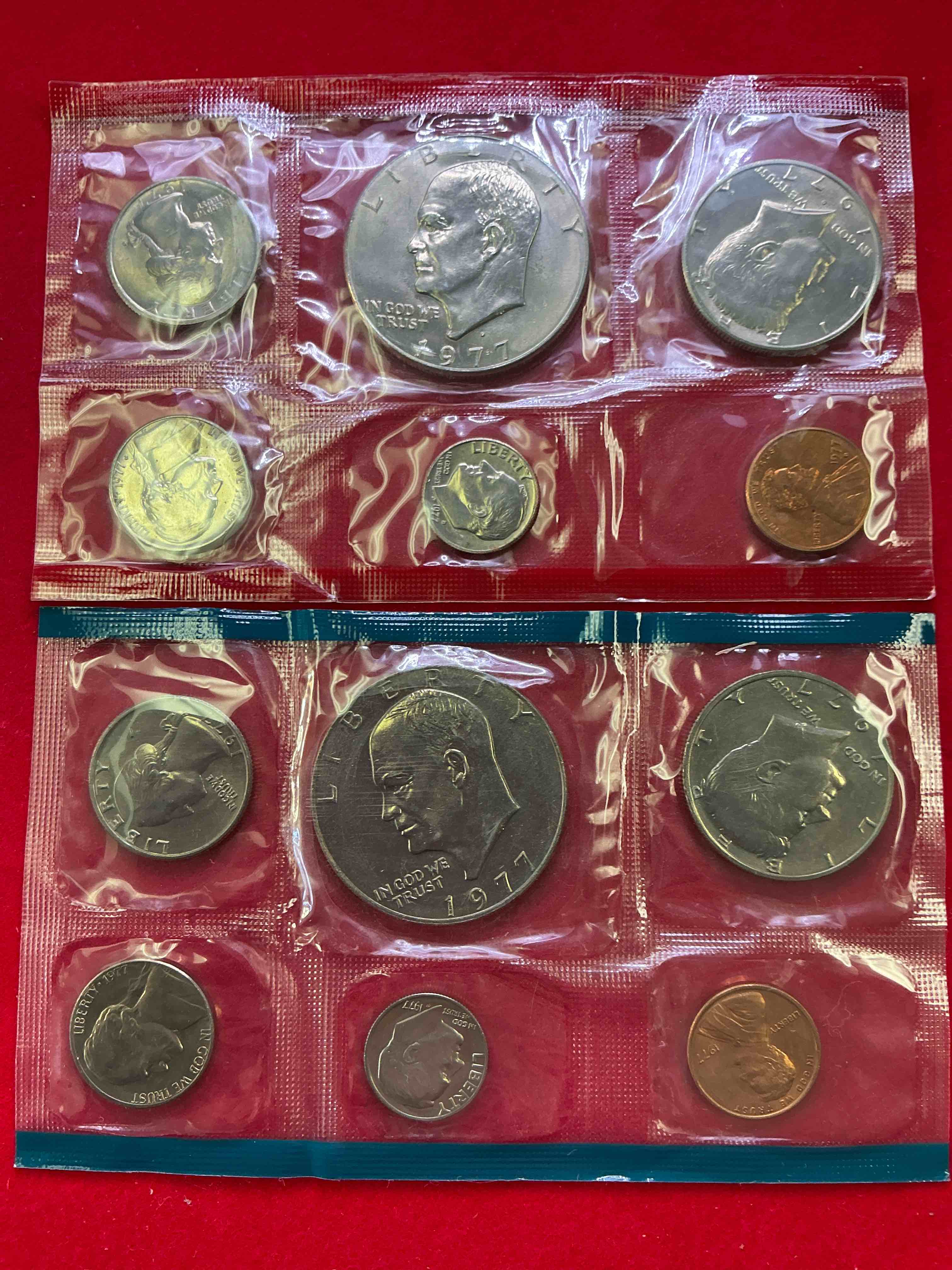 Uncirculated 1977 Mint Set! 12 Coin Set, Including Ike Dollars, Half Dollars, Quarters, Dimes, Nickels & Pennies! Insane Mint Set From The Late 70’s!