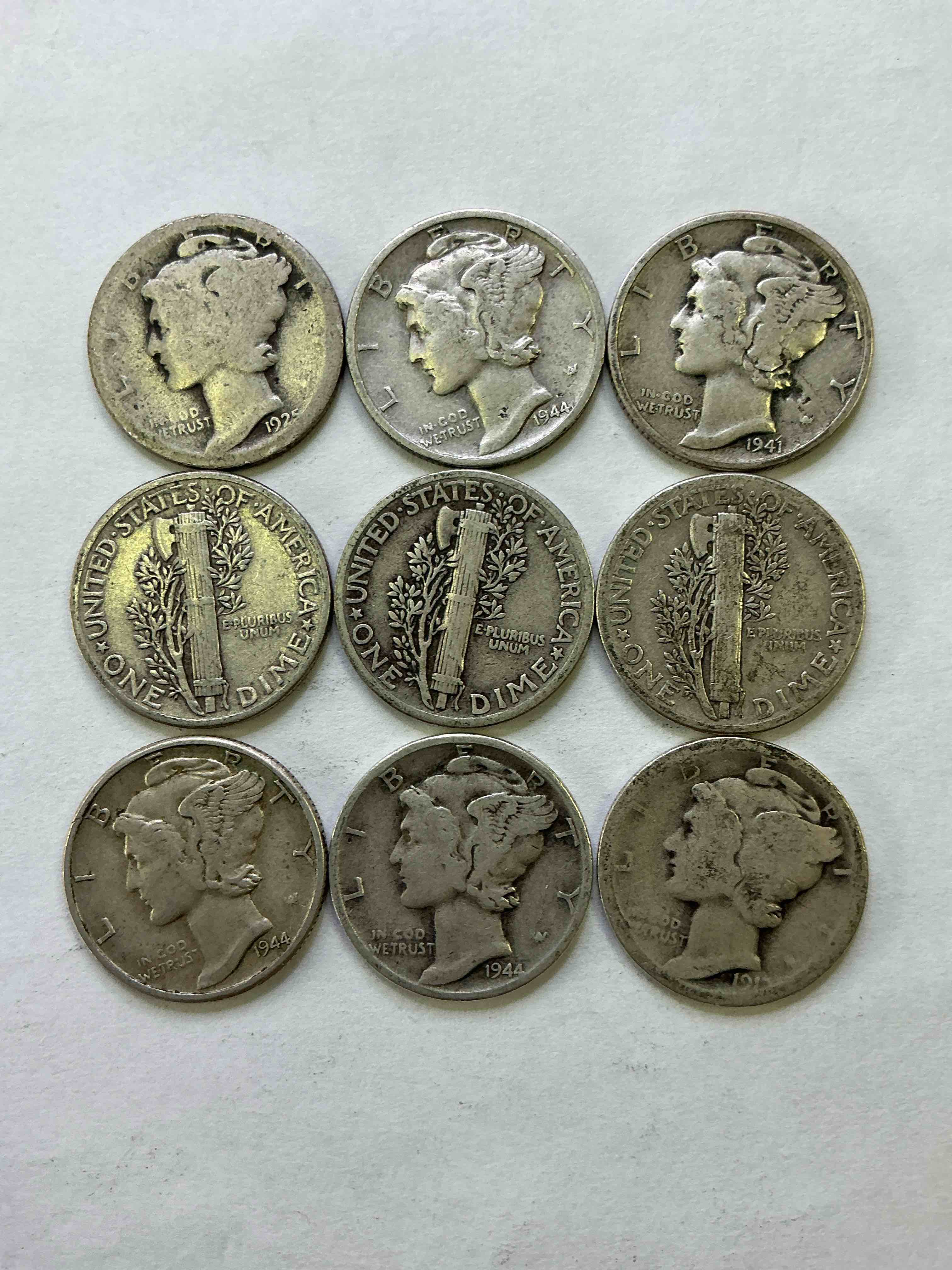 Antique U.S. Pure Fine Silver Mercury Dimes! Silver Mercury Dimes Were Minted From 1916-1945 & Have Become Serious Collector Items! Check Out These Awesome Examples, All In Nice, Circulated Condition With Visible Dates & Varying Years! Rare To Have Visible Dates! Makes For A Great Investment In Precious Metals, Mercury Dimes Are 90% Pure Fine Silver! They Don't Make Em' Like This Anymore!