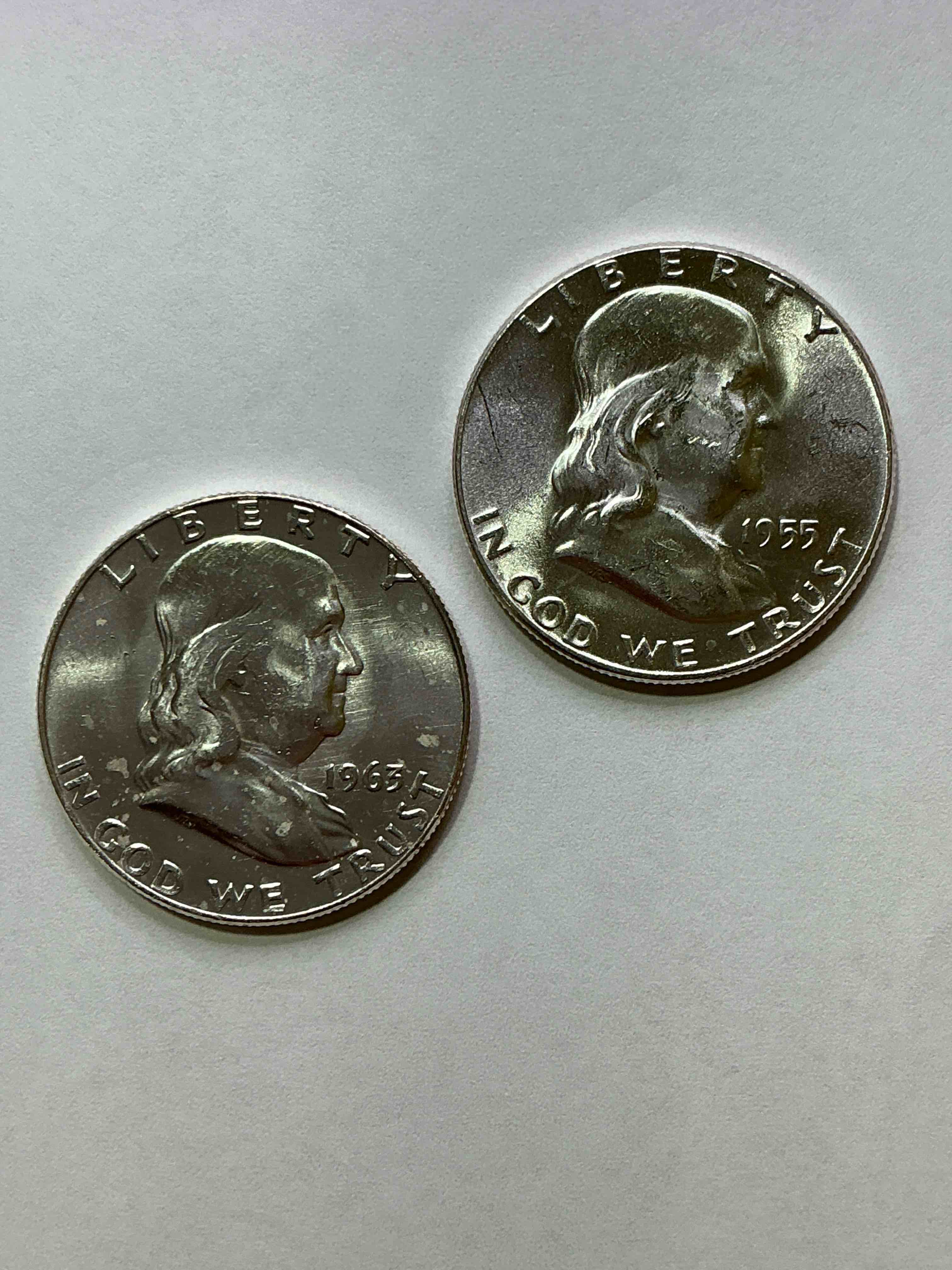 Uncirculated Ben Franklin Silver! Pre 1965 Silver U.S. Half Dollar Coins! Before 1965 American Half Dollars Were Actually Silver, Here Is A Gorgeous Example Of A Rare Ben Franklin Silver Half Dollar. Uncirculated, Great Condition & Great For Investing In Precious Metals! These Heavy Half Dollars Were Minted At 90% Silver and 10% Copper, Giving Them A Net Weight Of .36169 Ounces Of Pure Silver Per Coin! Getting Very Rare. Invest & Win!