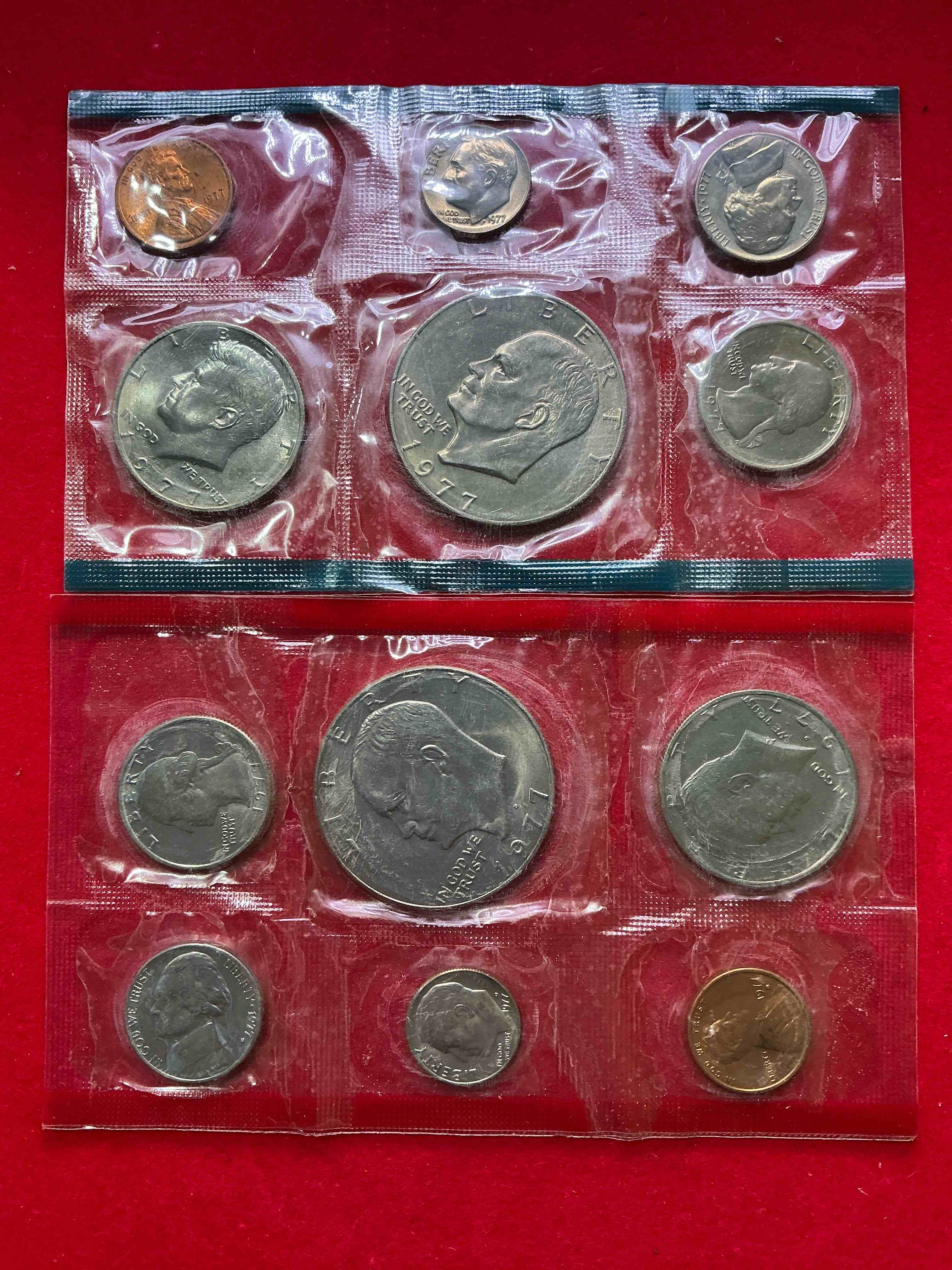 Uncirculated 1977 Mint Set! 12 Coin Set, Including Ike Dollars, Half Dollars, Quarters, Dimes, Nickels & Pennies! Insane Mint Set From The Late 70’s!