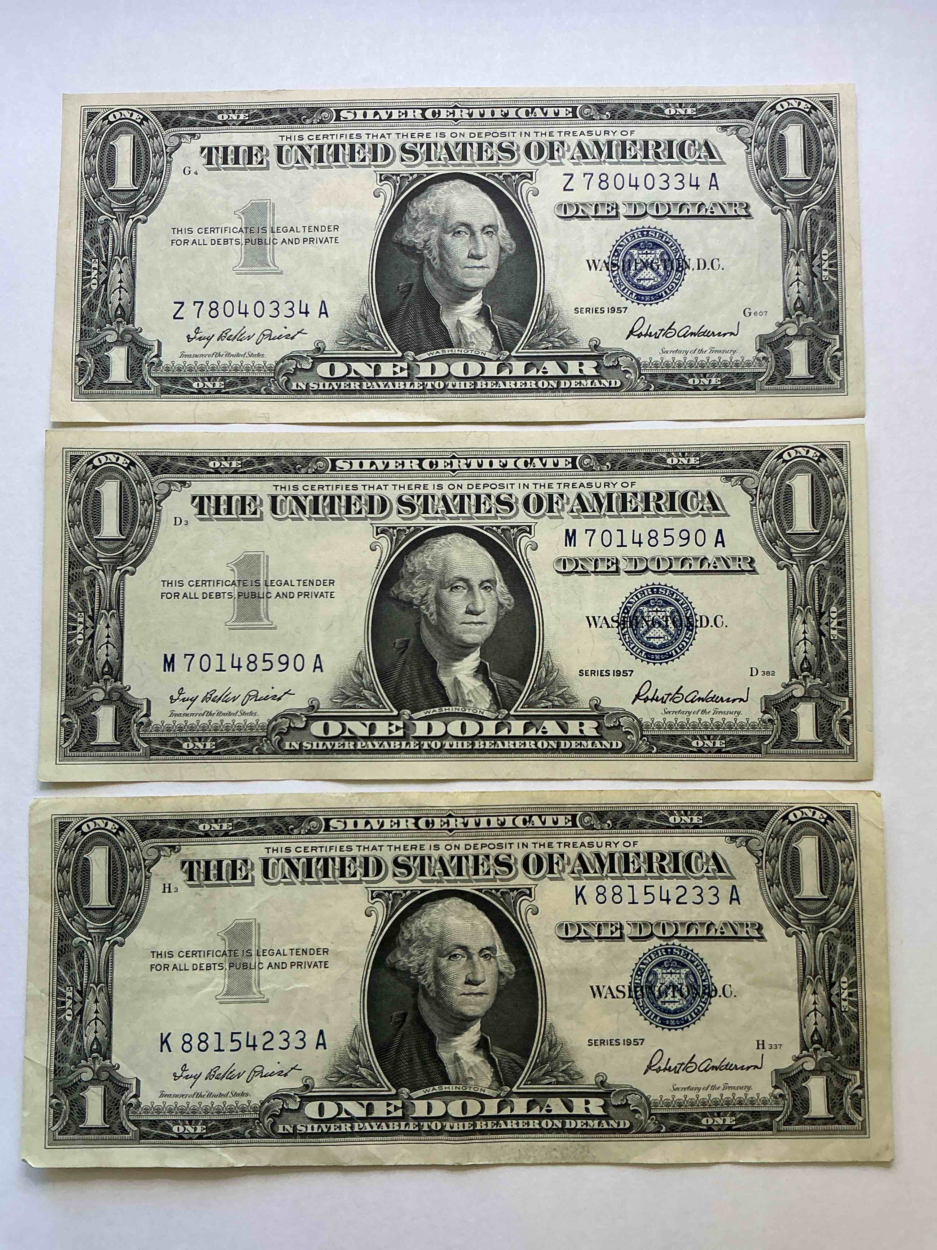 1957 Series Silver Certificates! Did You Know That Prior To 1964 One Dollar U.S. Paper Money Was Actually Redeemable For Silver Dollars?! Wow How Times Have Changed! Silver Certificates Were Produced From 1878 To 1964 & Are Still Considered Legal Tender At Face Value. Here Are Gorgeous, Circulated 1957 U.S. One Dollar Silver Certificate, With Highly Collectible "Blue Seal!* Own An Awesome Piece Of History!