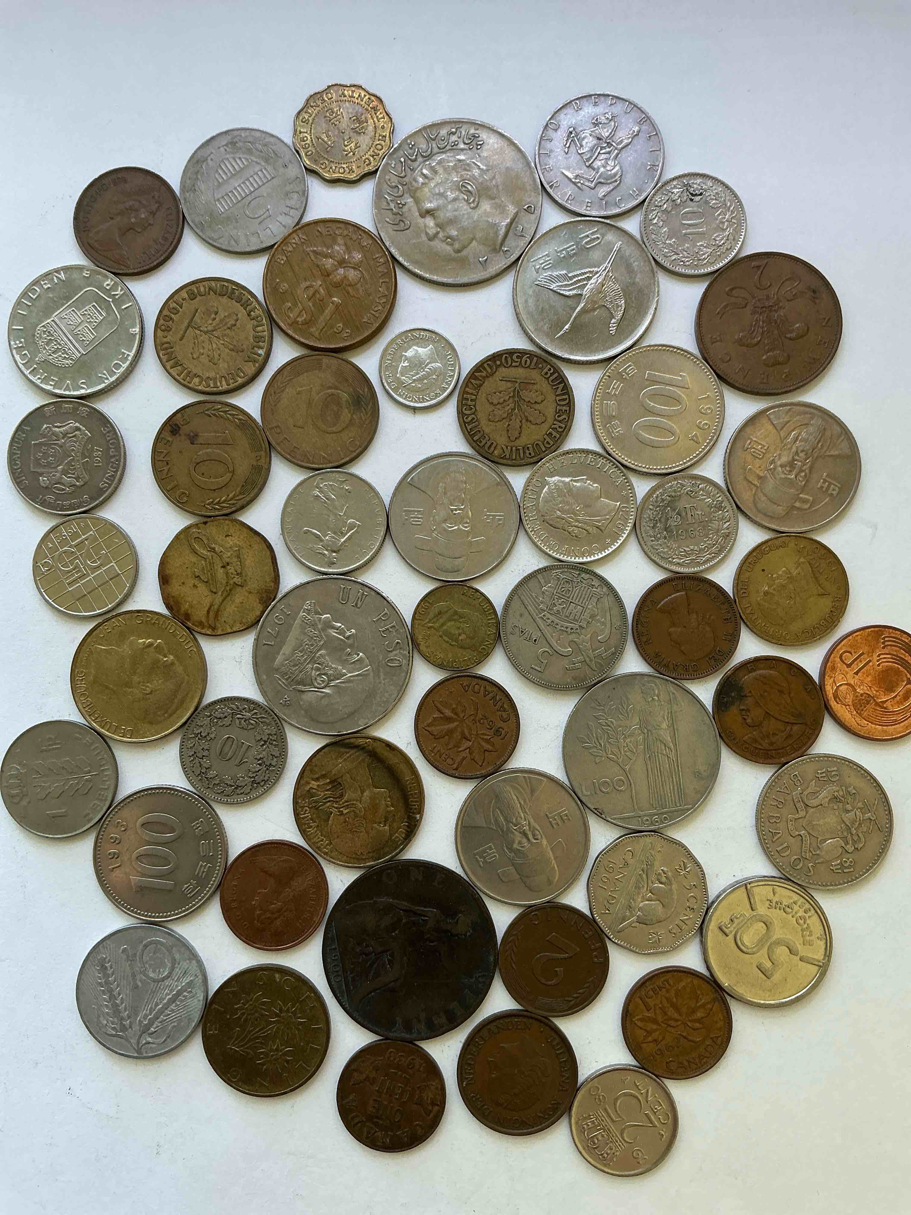 World Coins, Antique & Vintage! Each Lot Is Unique! Many Different Years, Countries, Sizes & Exotic Places. This Cool Collection Of Antique Coins From Around The World Is Loads Of Fun! Have Fun Identifying Each Coin & Country As A Great Educational Tool! A Great Investment Too!