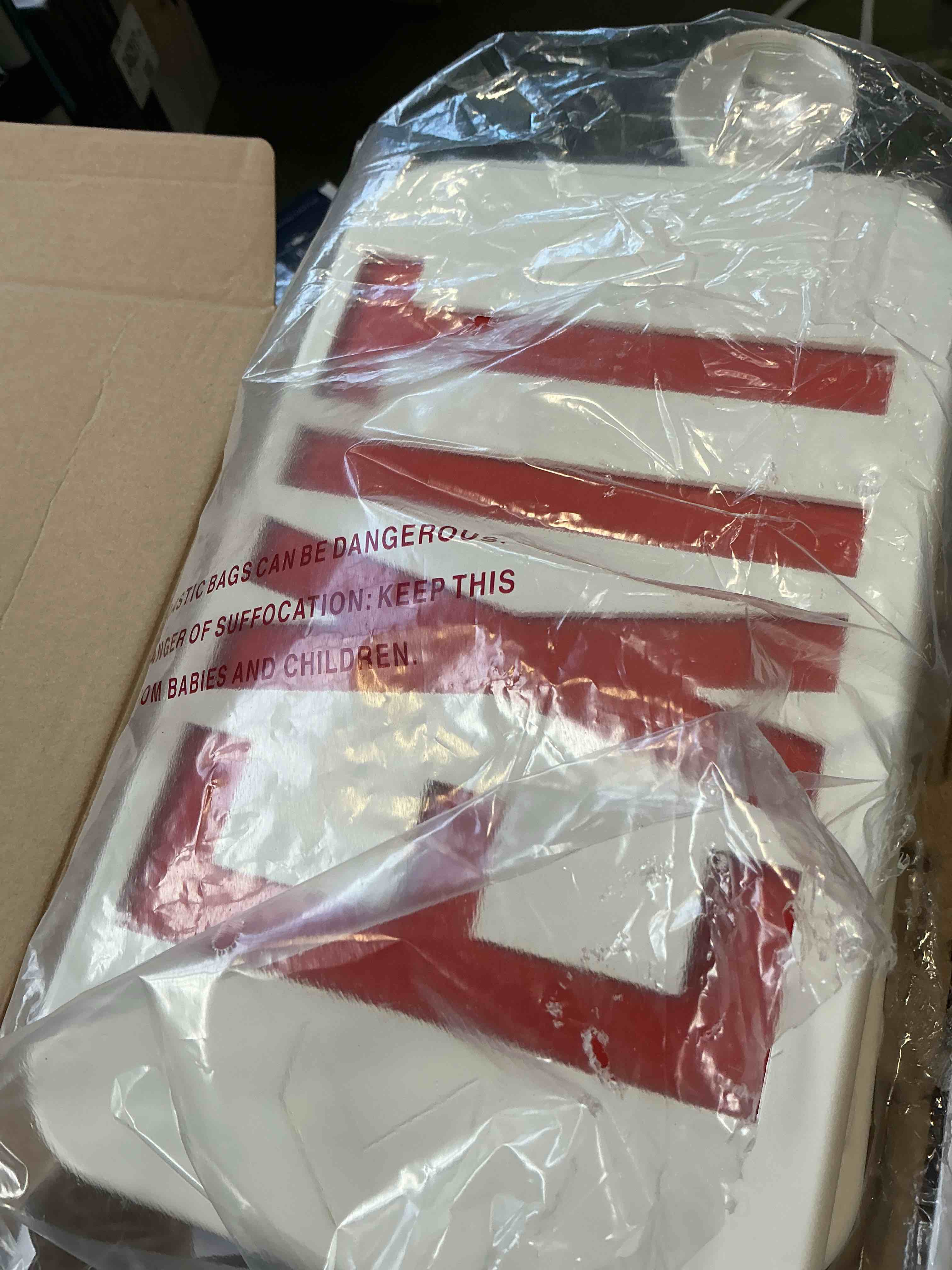 https://s3.amazonaws.com/lotting-images-prod/bidfta/BRN3625602_1760127442986.jpeg