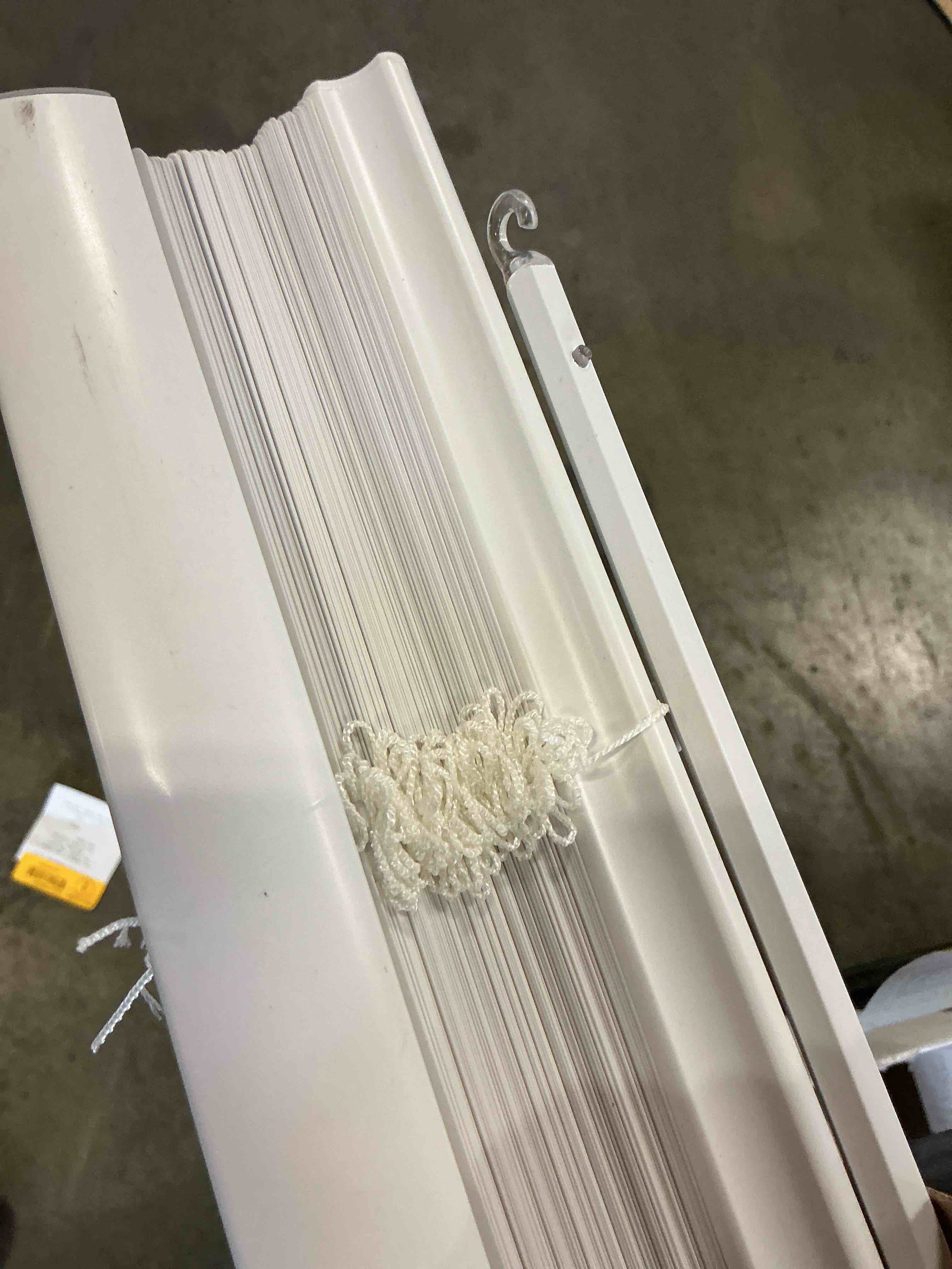 Project Source Premium 2-in Slat Width 29-in x 72-in Cordless White Vinyl Room darkening