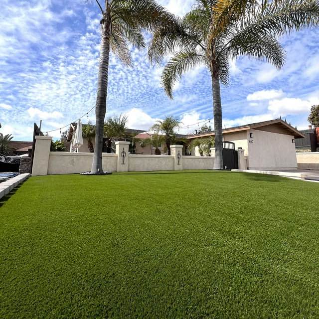 Select Surfaces Evergreen Artificial Grass Roll 7.38’ x 11.68’ (Roll Covers: 86.22 sq. ft)