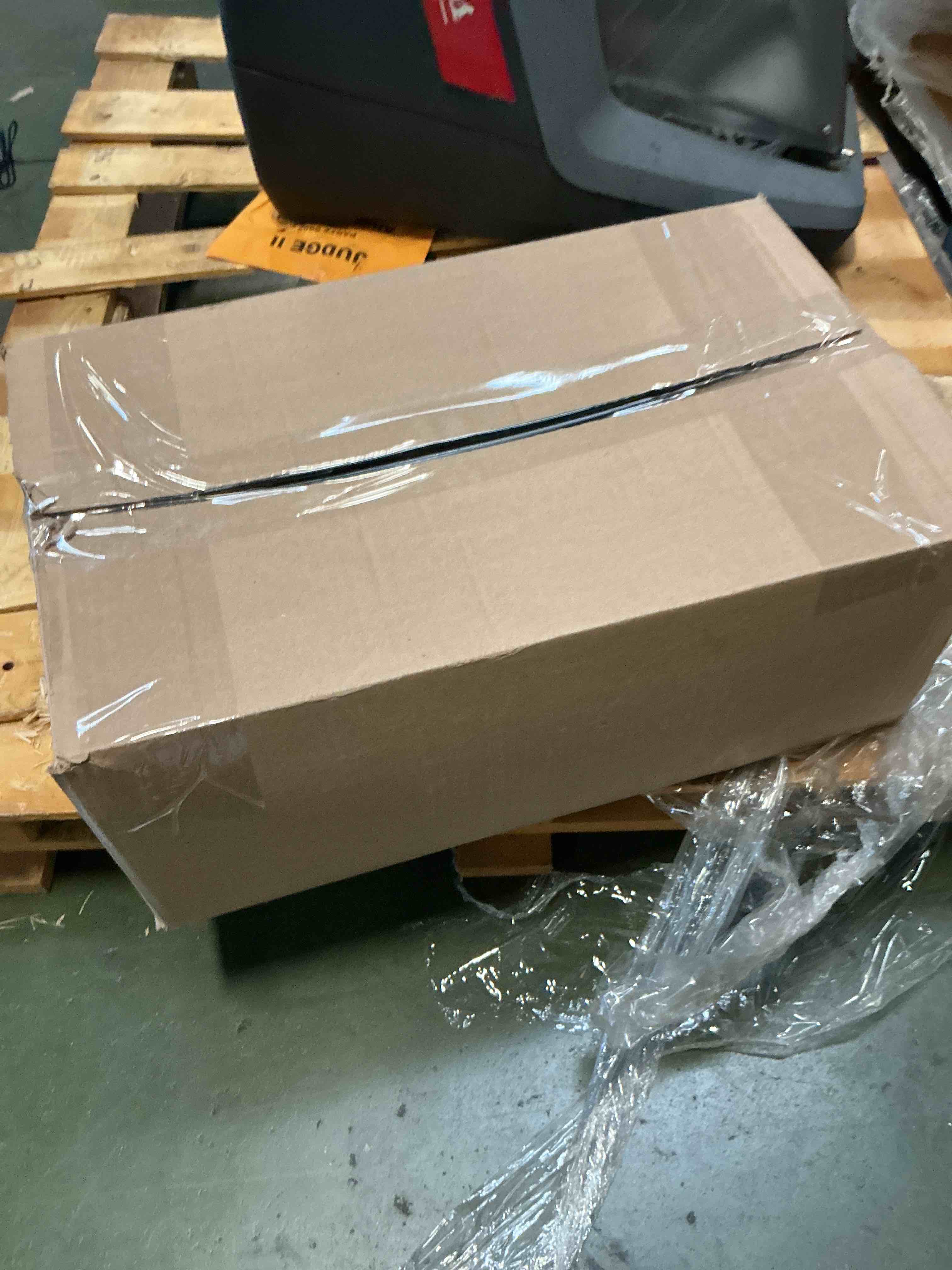 https://s3.amazonaws.com/lotting-images-prod/bidfta/BRN3629391_1760101501746.jpeg
