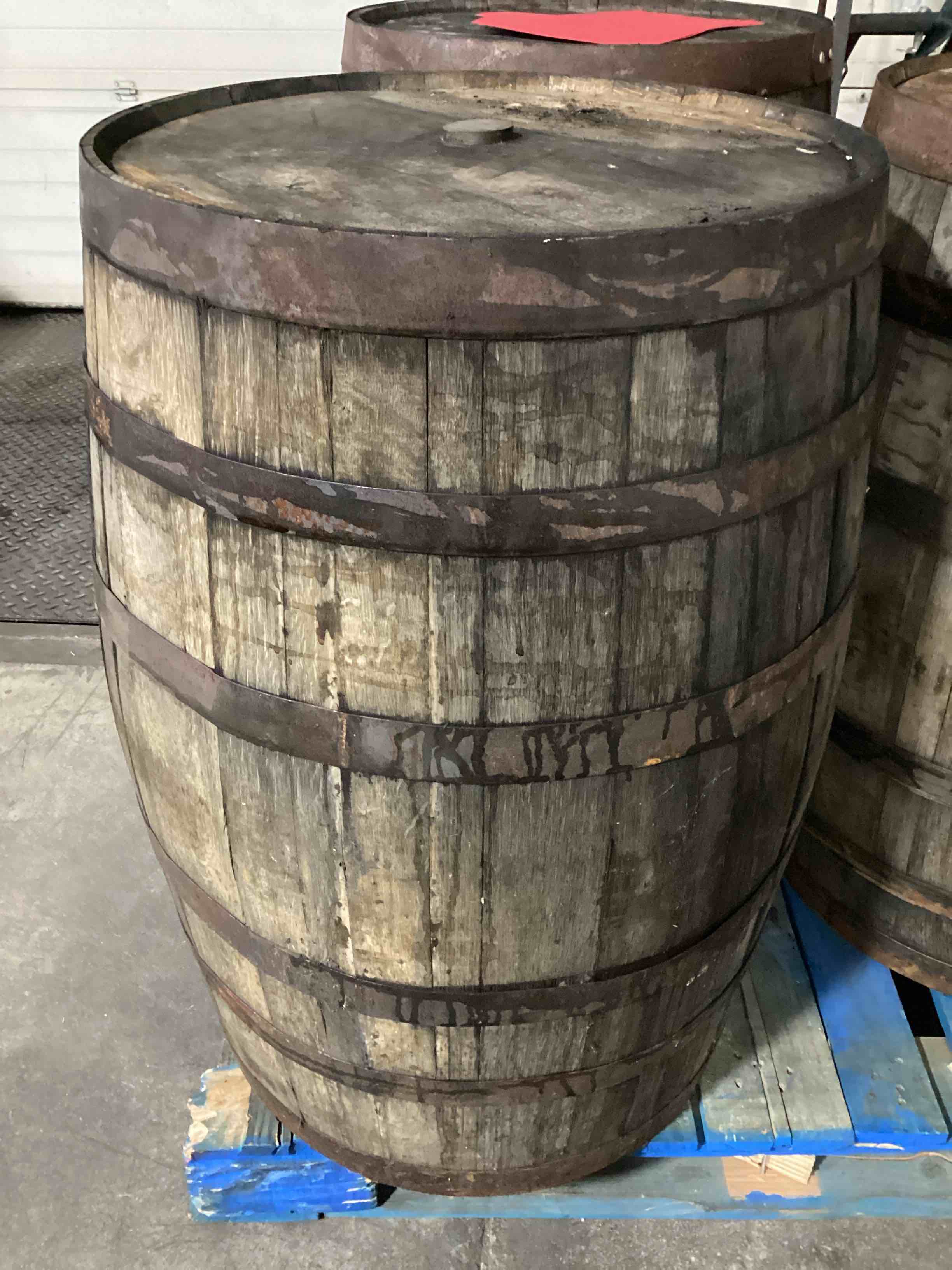 Bourbon Oak Whiskey Barrel Brown