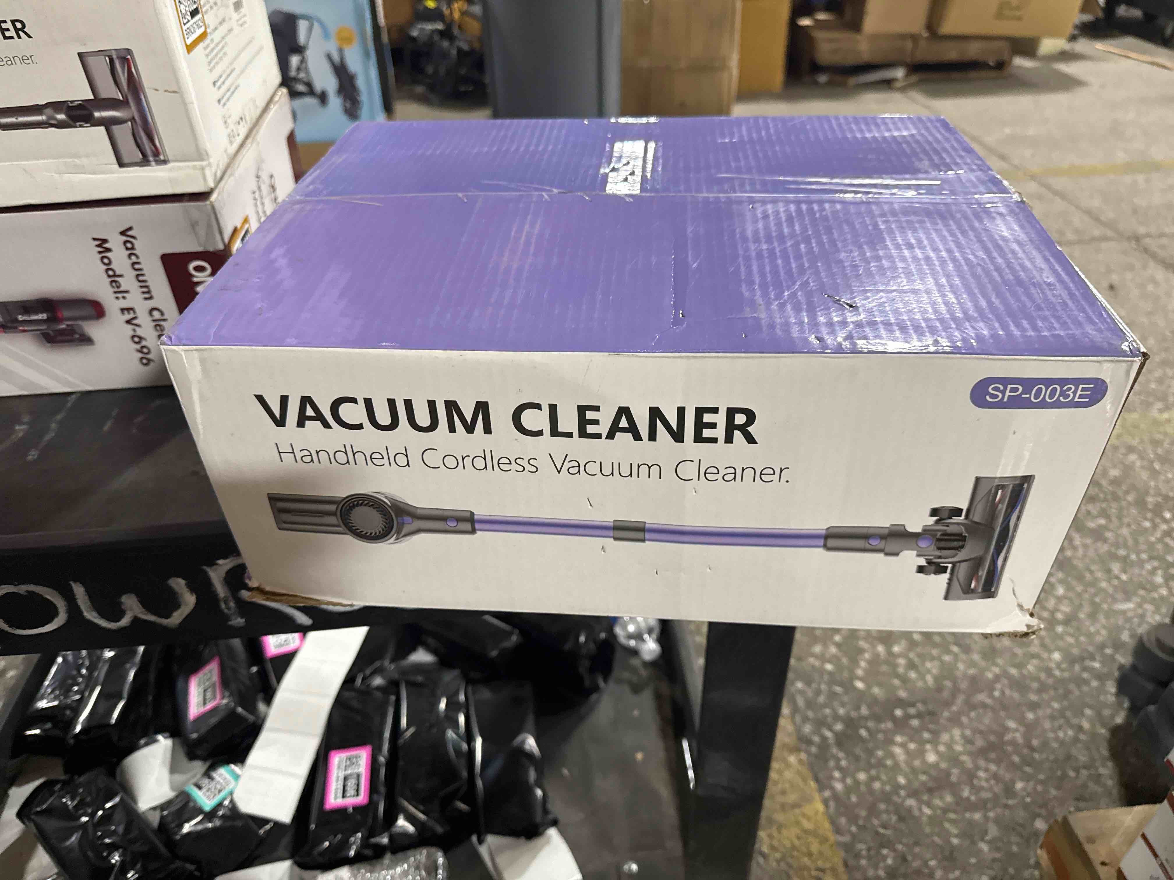 cordless vacuum cleaner