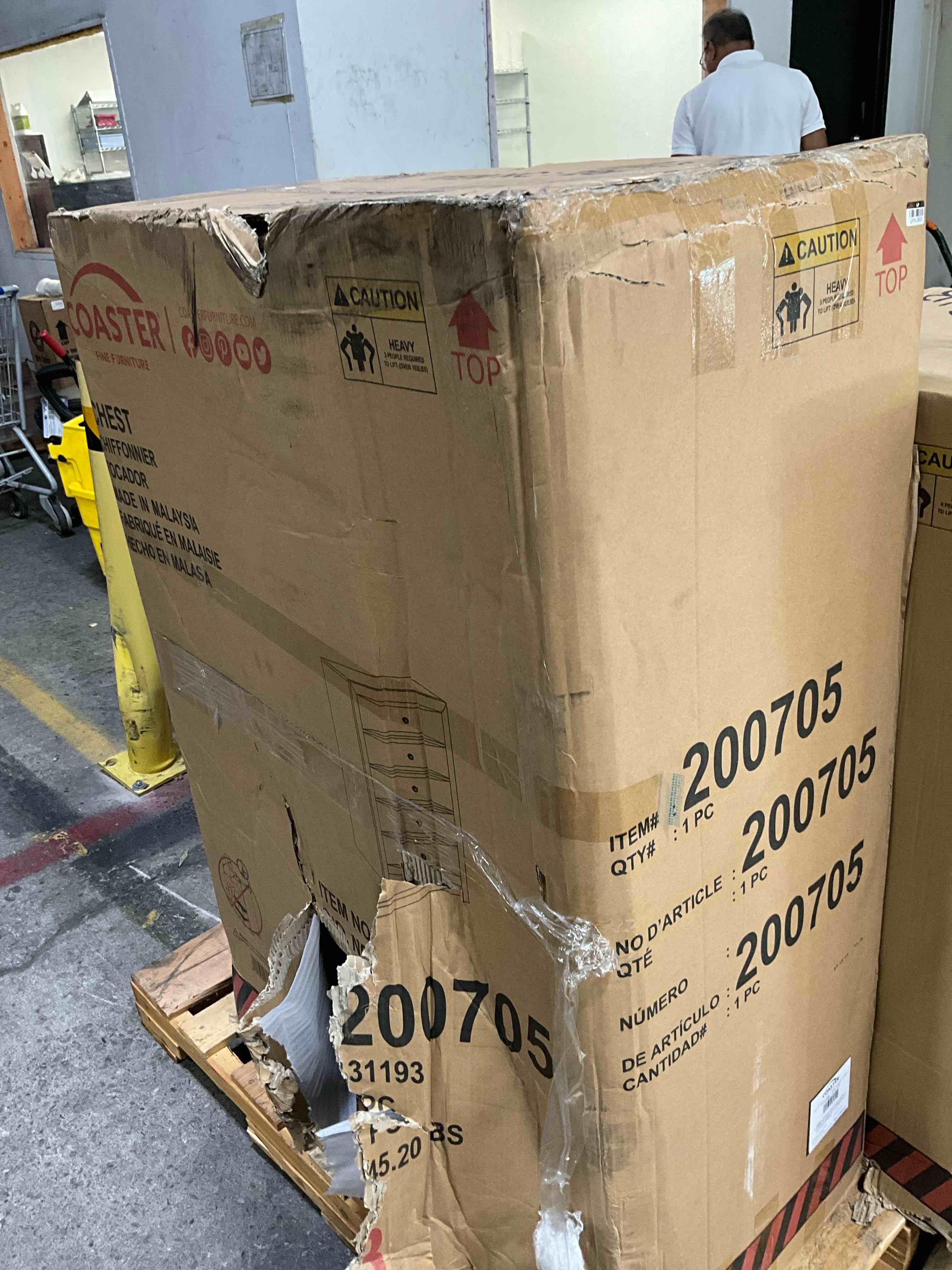 https://s3.amazonaws.com/lotting-images-prod/bidfta/BRN3677828_1760372118004.jpeg