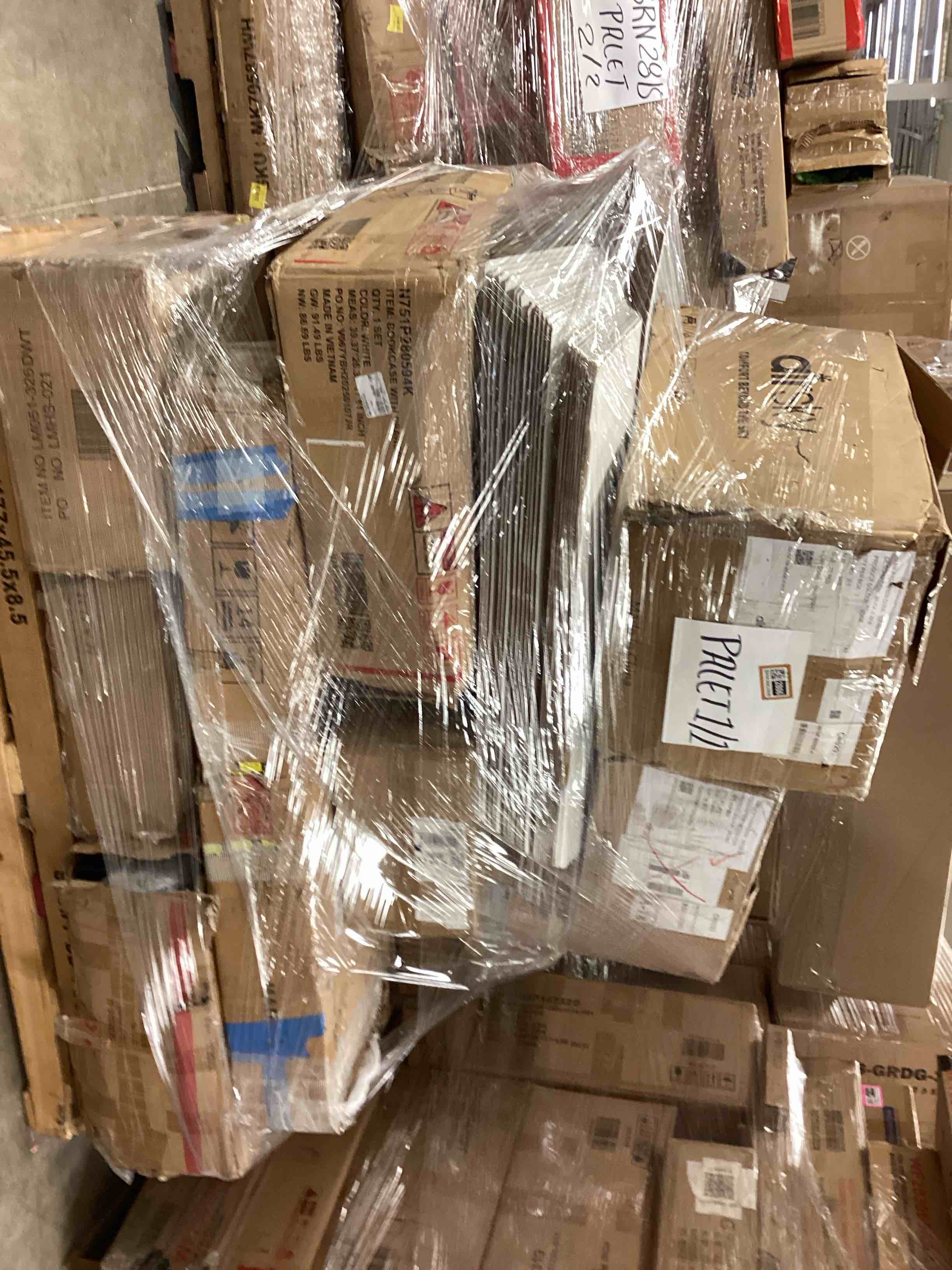 Palet Assorted furniture