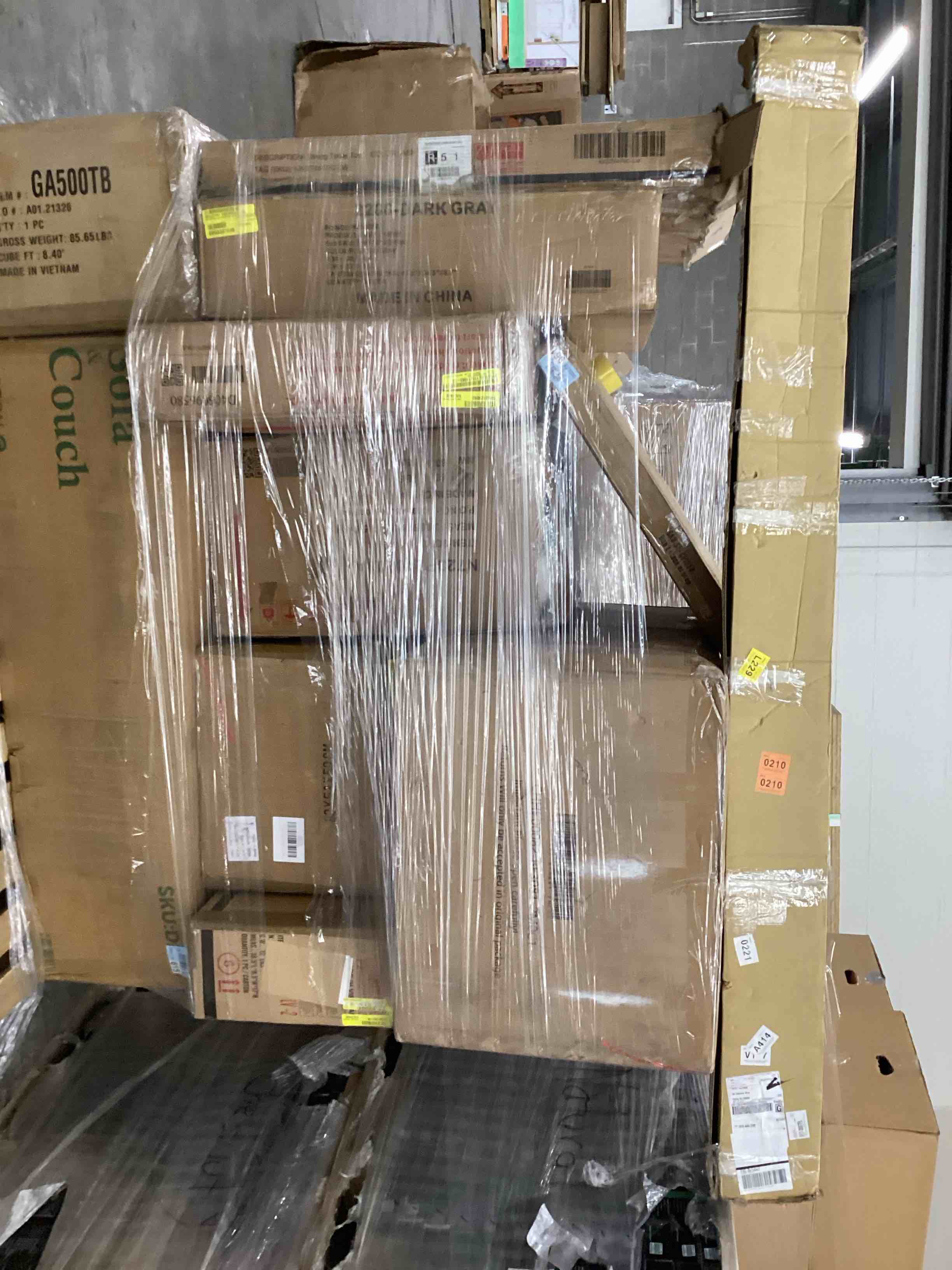 Pallet of assorted furniture