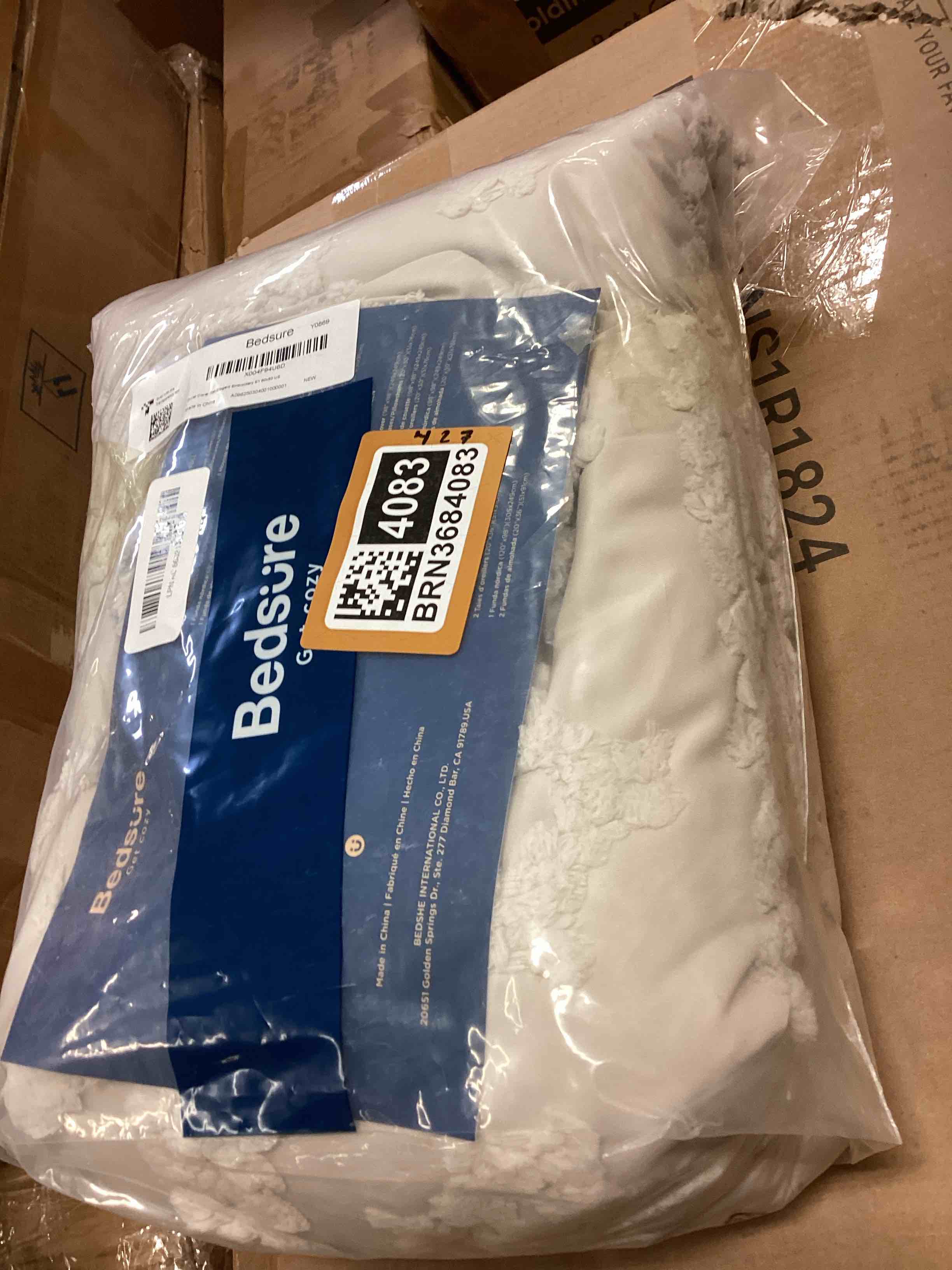 Condition photo showing New/Like New for bedsure boho duvet cover queen size, soft & comfortable elegant design boho bedding for decoration, machine washable comforter cover for all seasons,includes 1 duvet cover & 2 pillow shams,linen 14 - linen - elegant (no comforter) abstract queen (90" x 90")