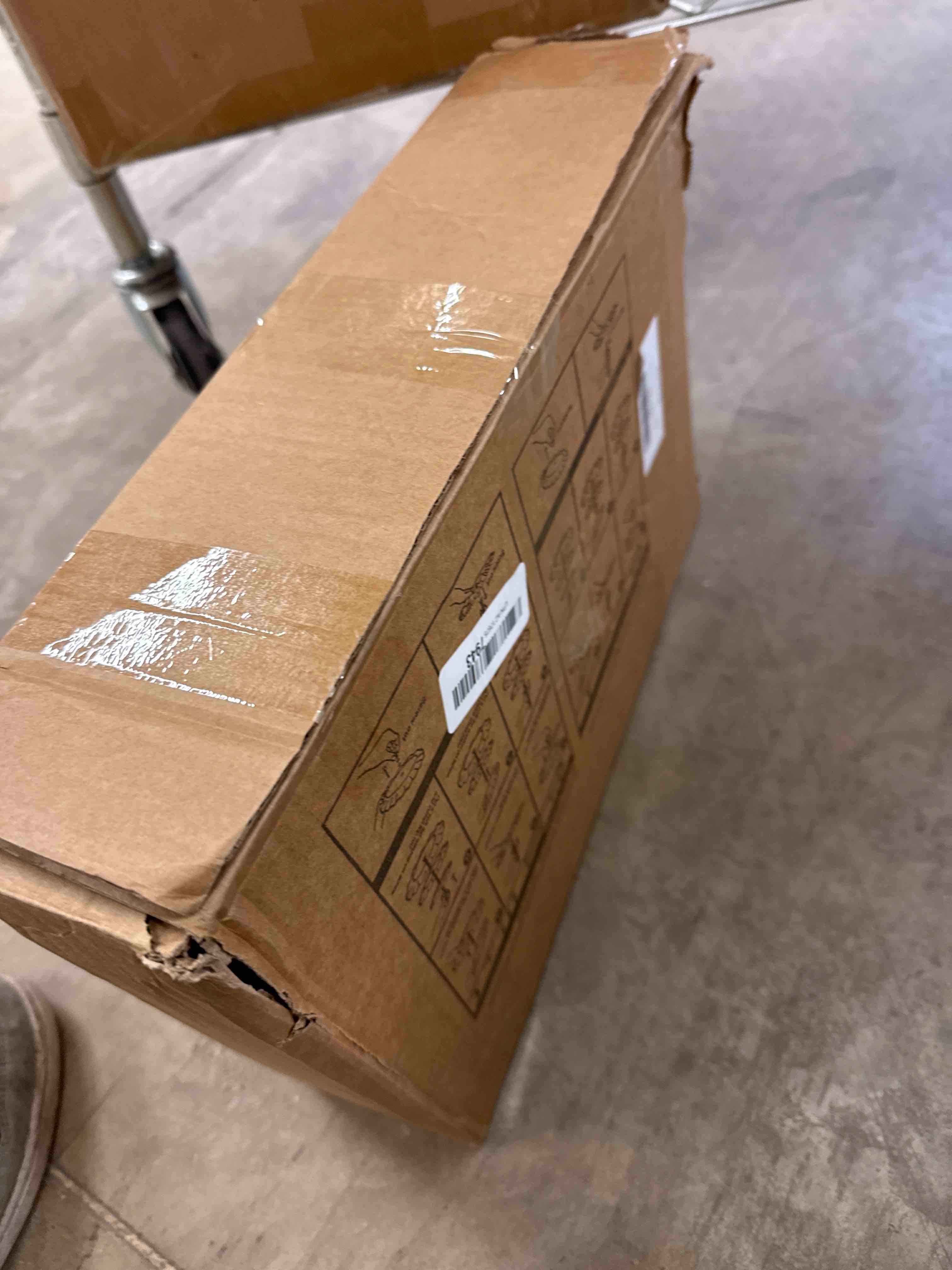 Condition photo showing Good Condition for DIDROOM 10 Pack Dessert Table Display Set - 4 x Three-Tier Square Cupcake Stands and 6 x Serving Trays, Elegant Tableware for Cakes, Cupcakes, Pastries, and Snacks, Perfect for Parties (White)