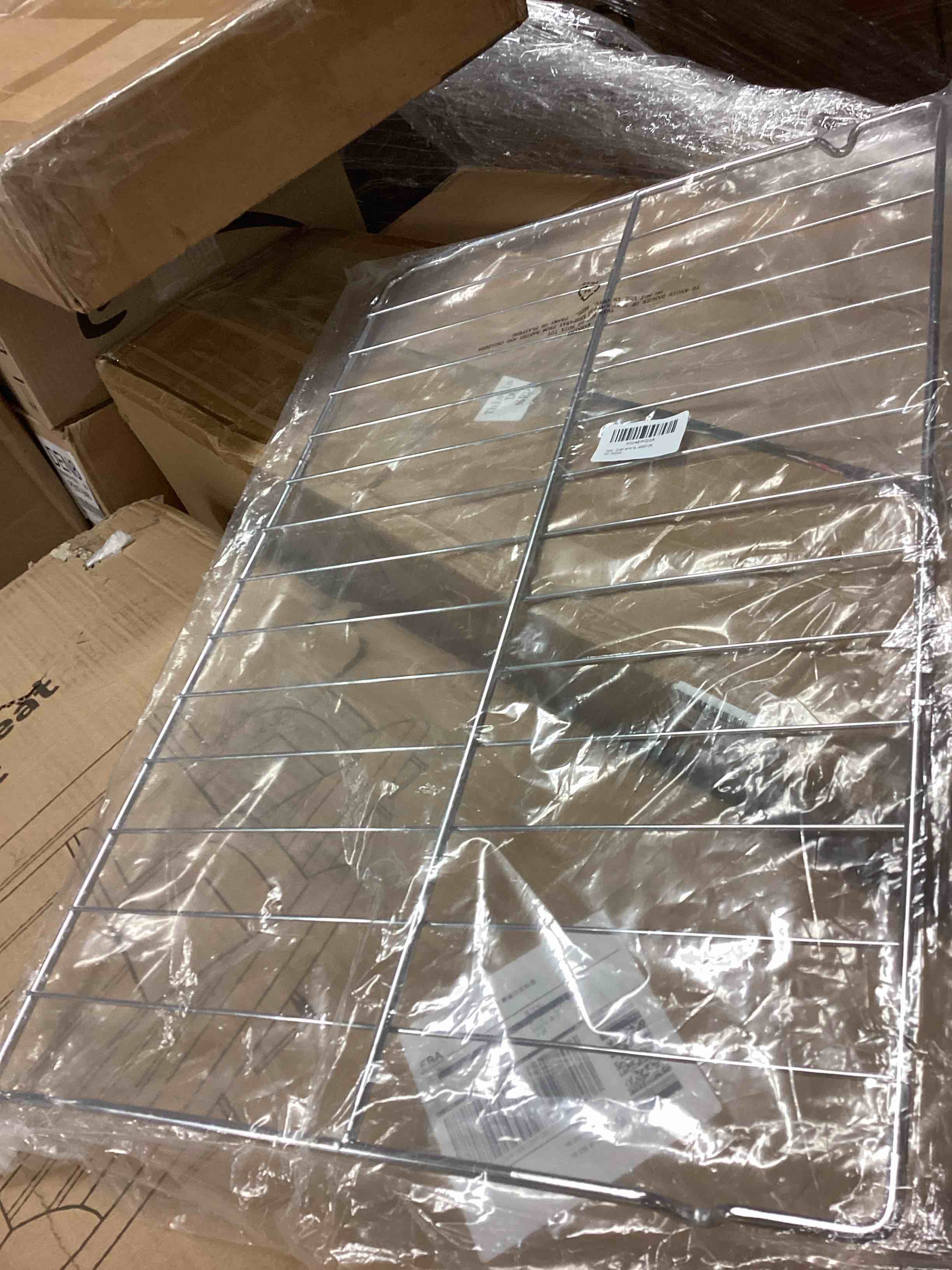 Condition photo showing New/Like New for Oven wire rack assembly 316496201?24" x 16" ?inch Fits for Frigidaire Oven Range Oven Rack Replaces 316496202, 316496207, AP4040129, PS1765356