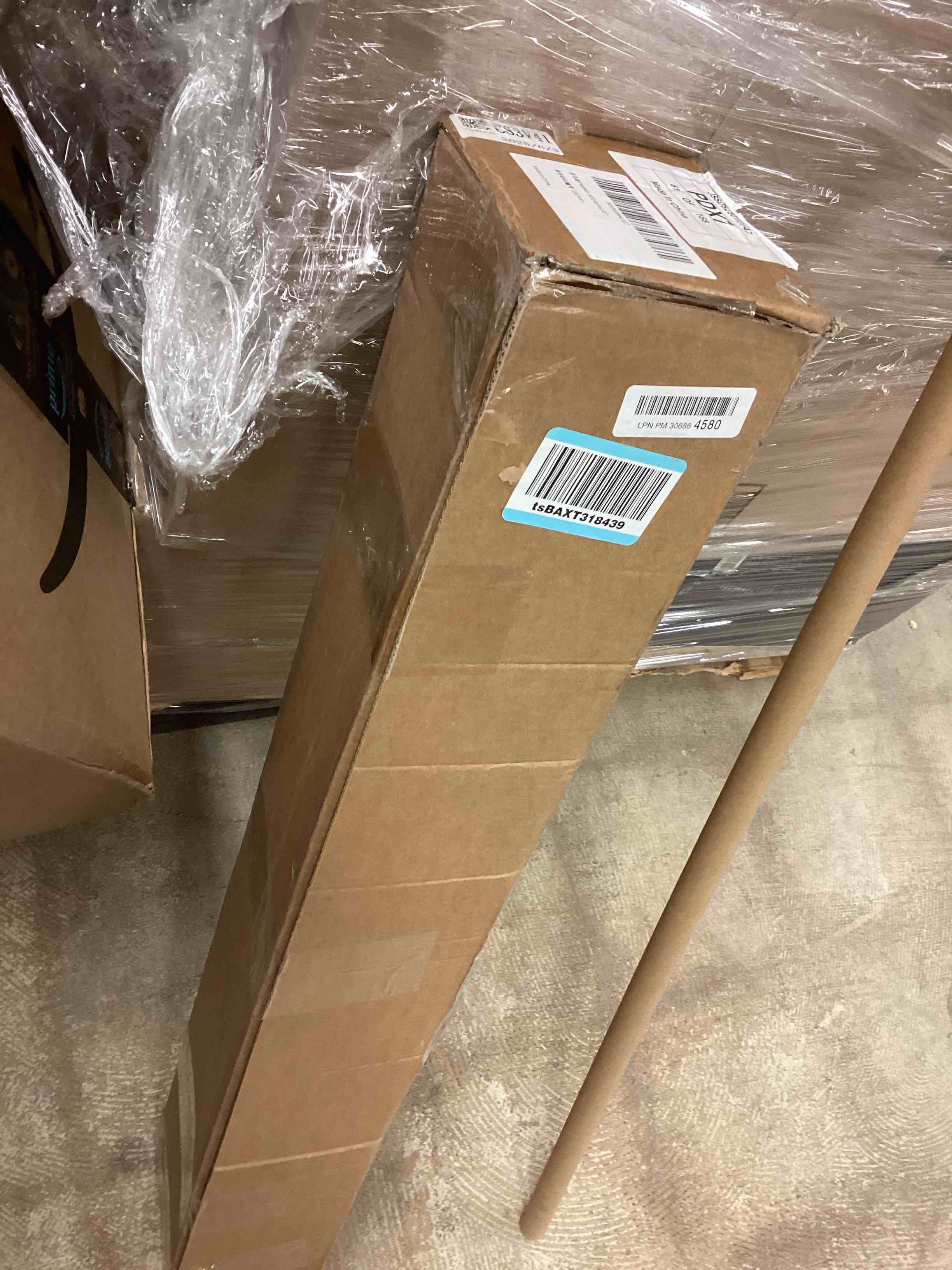 Condition photo showing Good Condition for Silent Roof Racks for Audi Q5 2018-2025, Hidden Lockable Design, Black Heavy Duty Cross Bars for Bring The Kayak, Ski, Surfboard, Bike Compatible with Q5