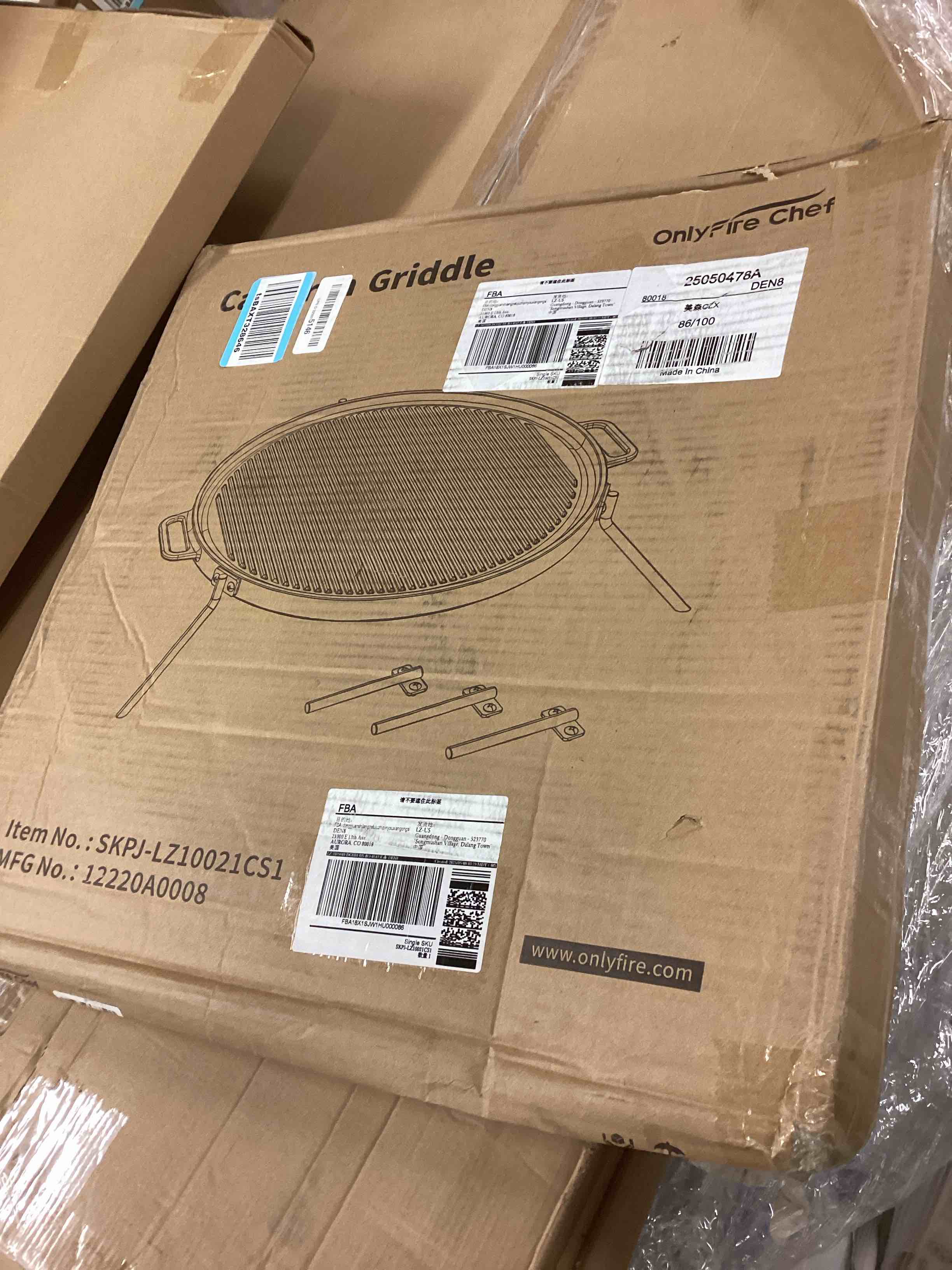 Condition photo showing Good Condition for Onlyfire Cast Iron Griddle, Grill Cookware for Solo Stove Bonfire 19.5" Fire Pit and Yukon fire Pit, Portable Round Iron Pan with 3 Removable Legs for Outdoor BBQ Cooking & Camping