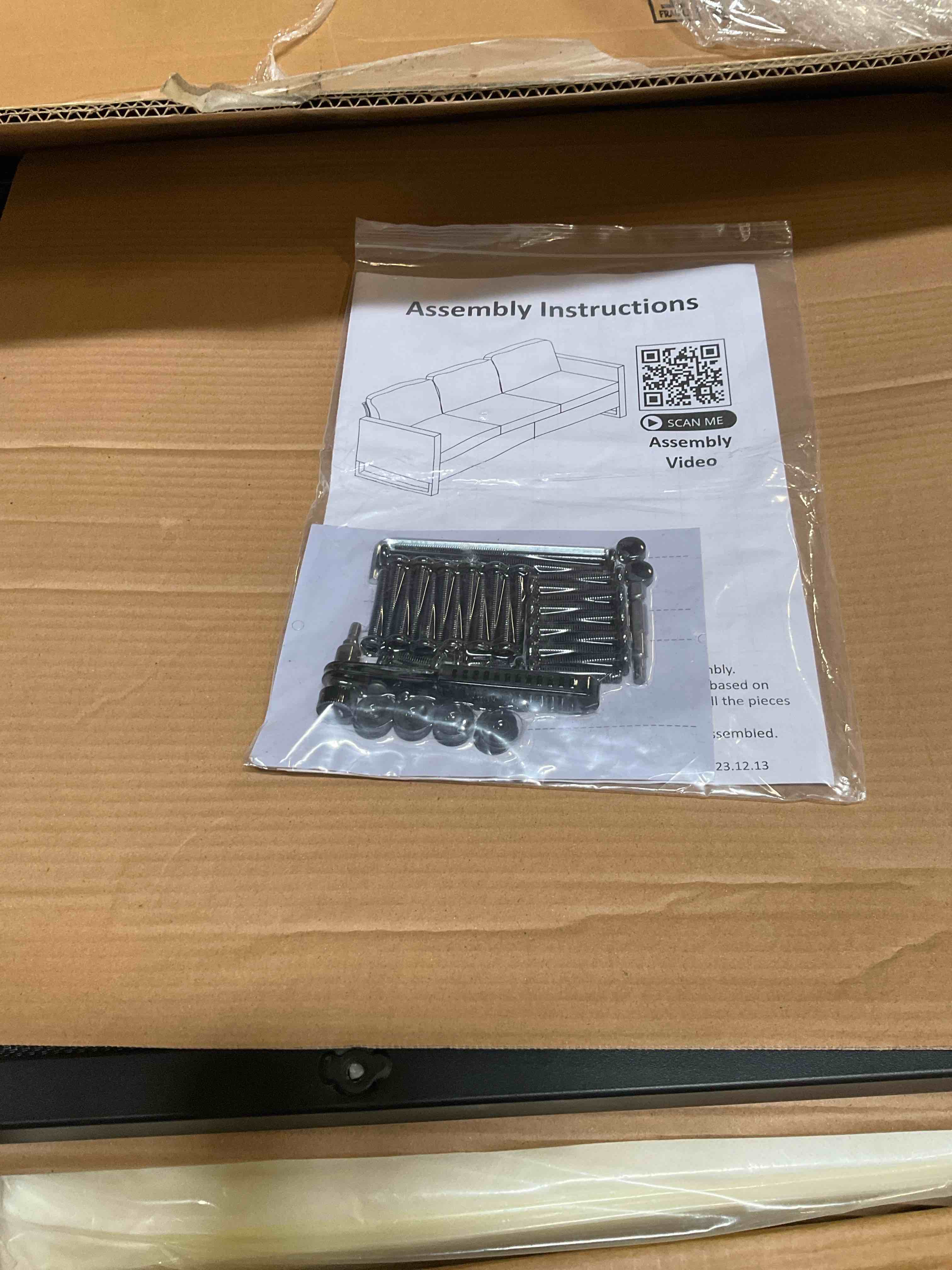 https://s3.amazonaws.com/lotting-images-prod/bidfta/BRN3688169_1750873083950.jpeg