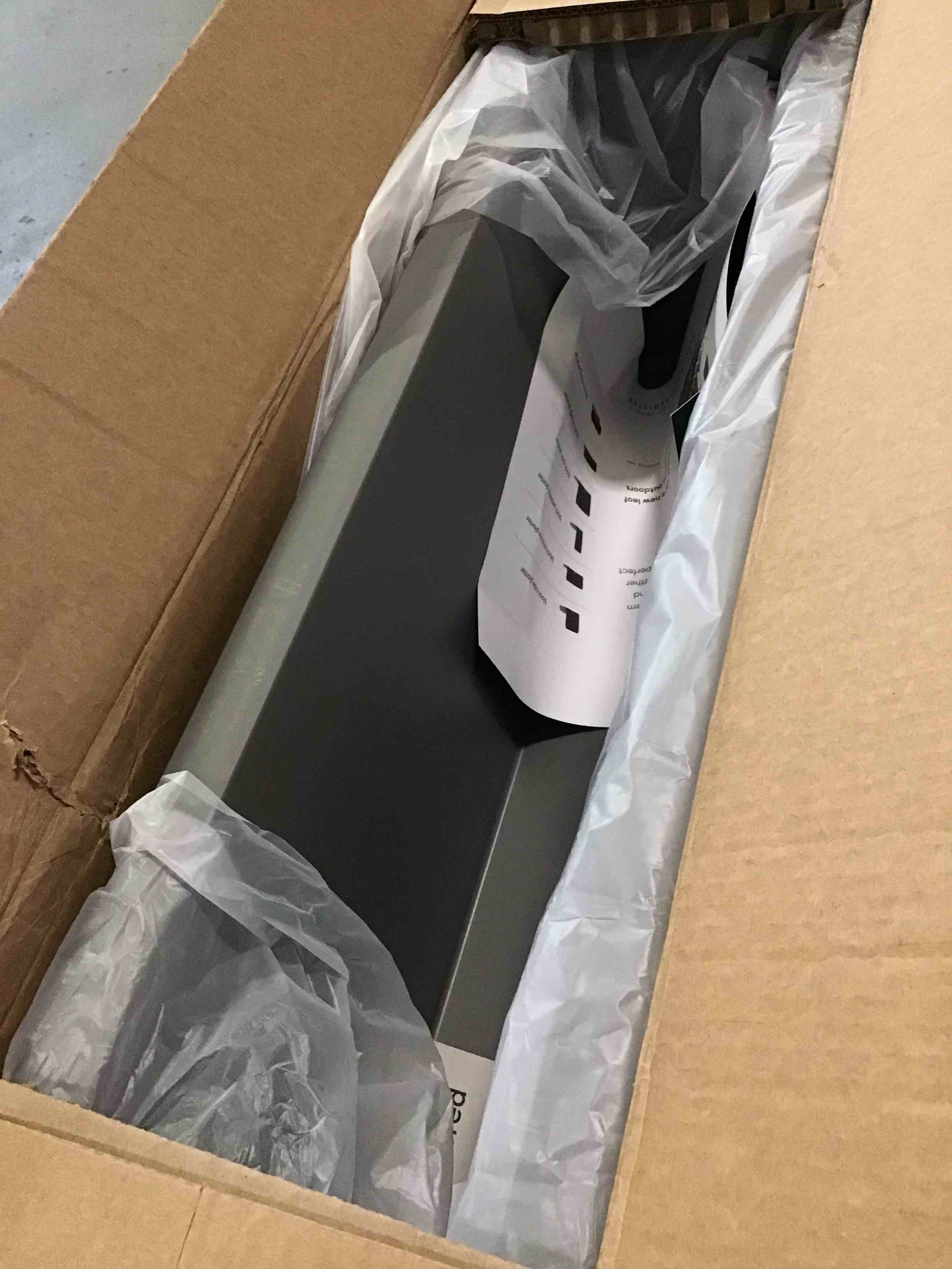 https://s3.amazonaws.com/lotting-images-prod/bidfta/BRN3692496_1750532474443.jpeg