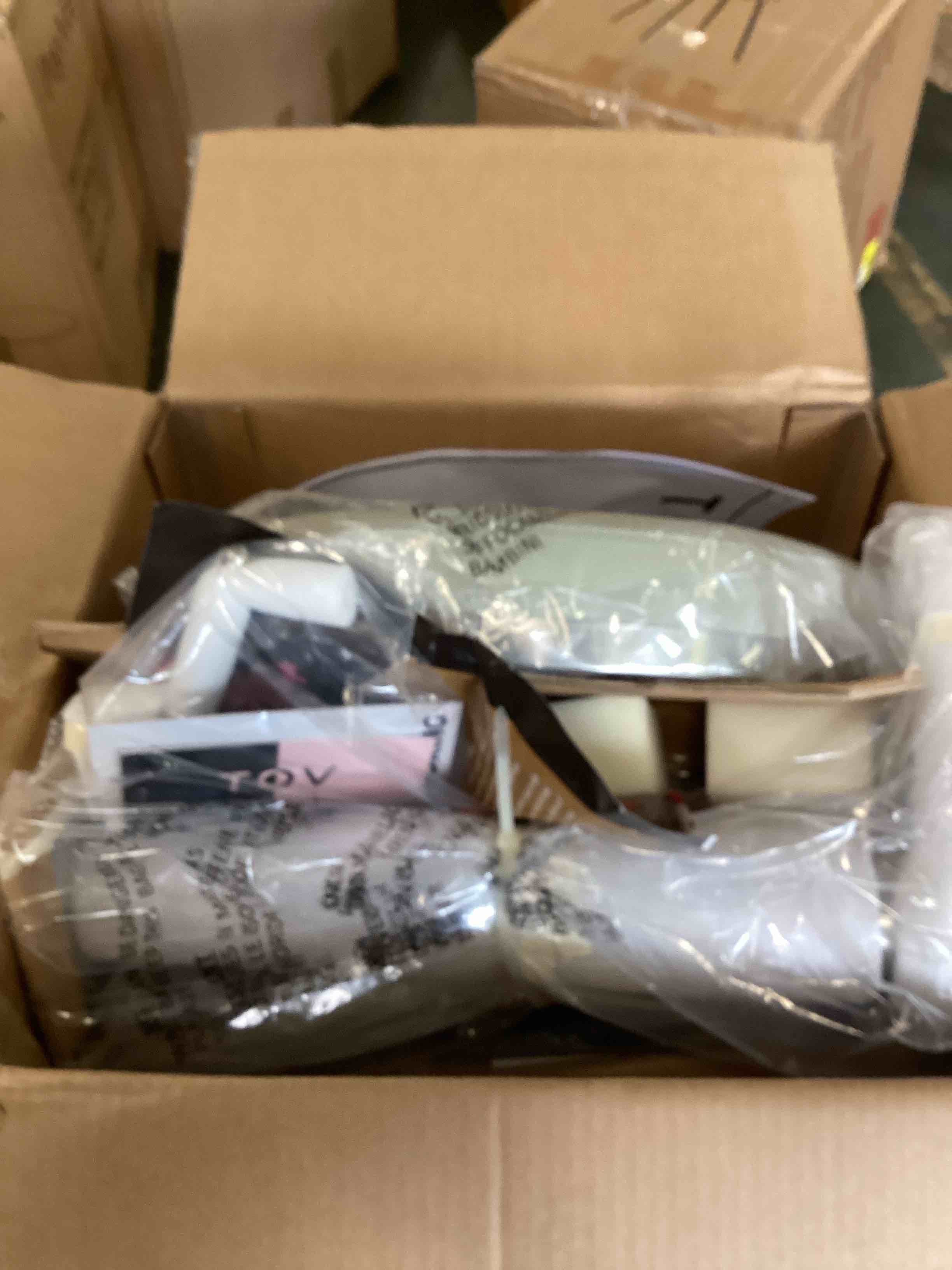 https://s3.amazonaws.com/lotting-images-prod/bidfta/BRN3699879_1750259868137.jpeg