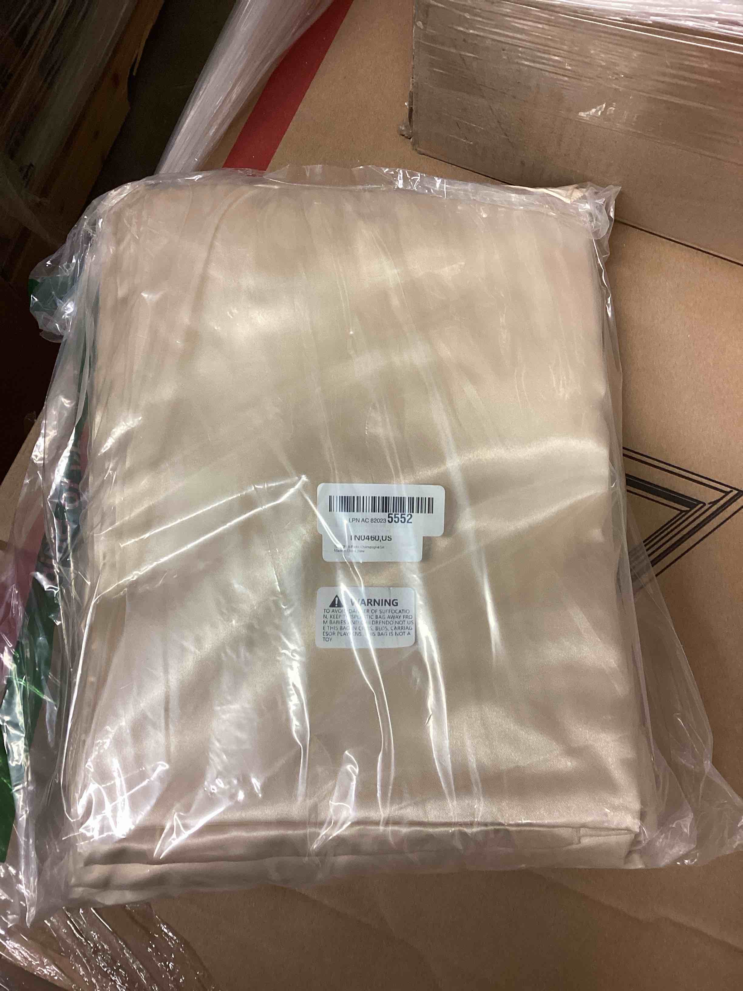 Condition photo showing New/Like New for TURSTIN 8 Packs Champagne Satin Tablecloth 102 x 58 Inch Overlay Satin Table Cover Rectangle Bright Silk Tablecloth Smooth Fabric Table Decoration for Wedding Banquet Party Events Champagne 8