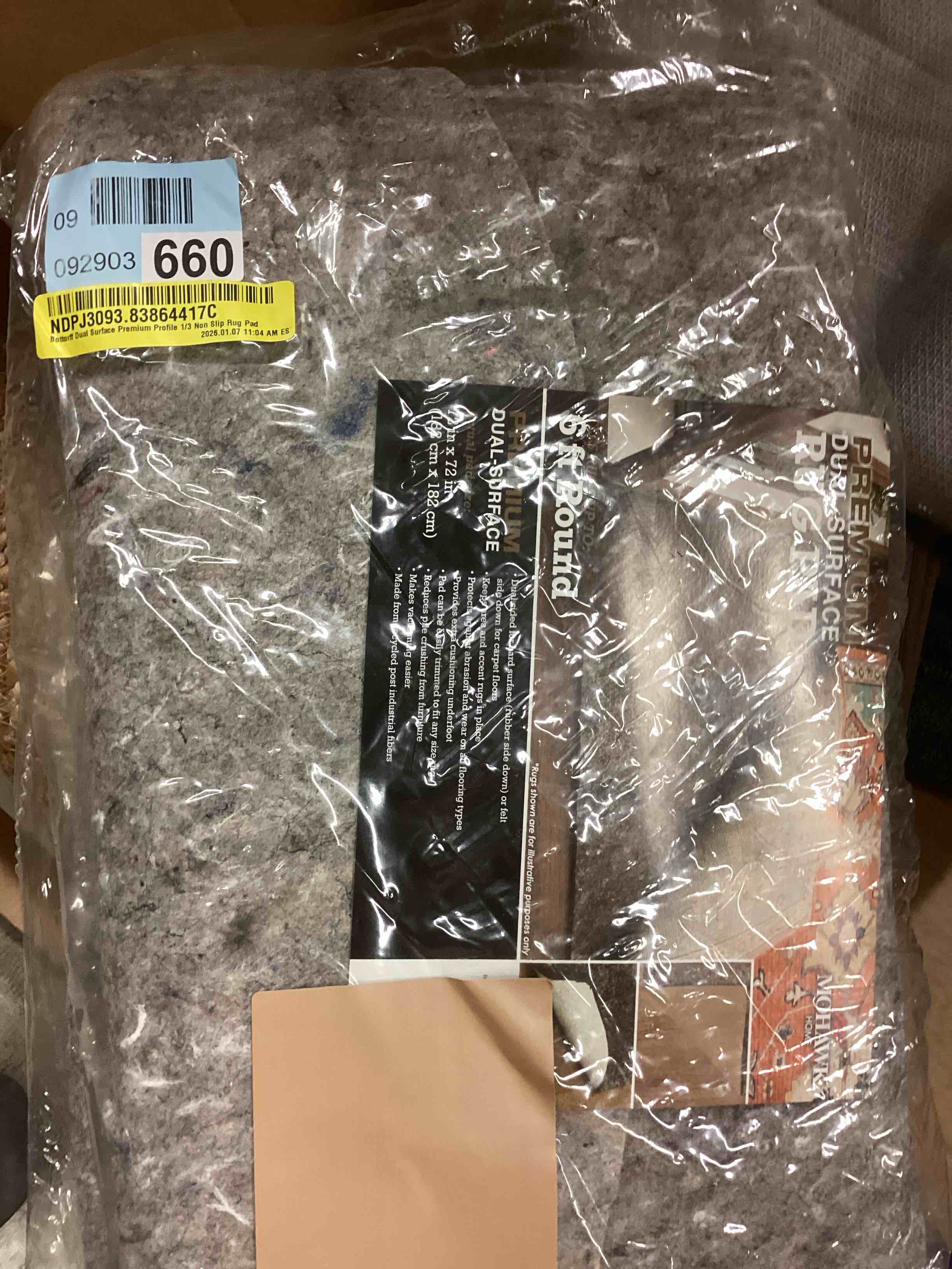 Condition photo showing New/Like New for mohawk home rug pad 6 ft round 