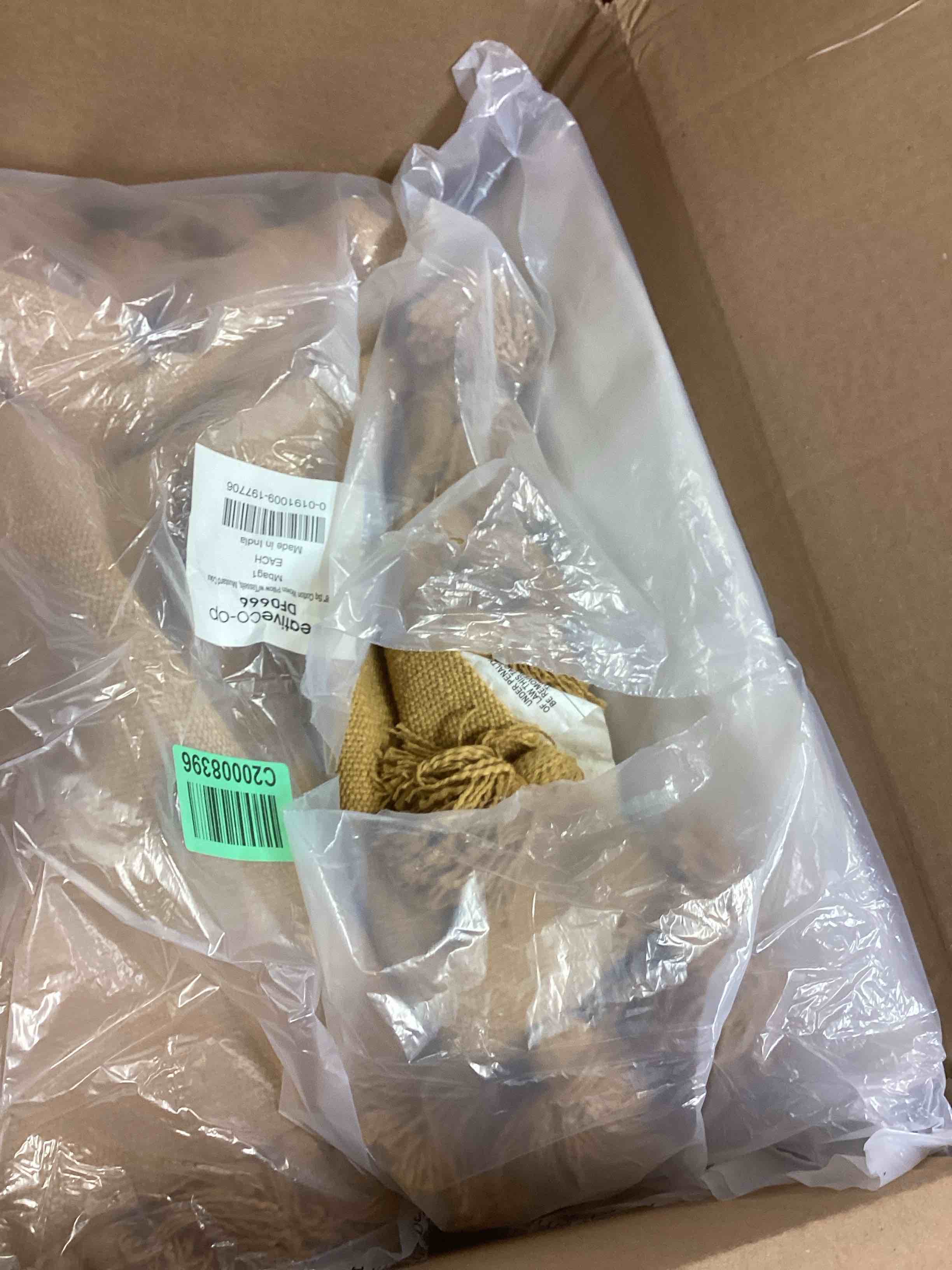 Condition photo showing New/Like New for Kelly Clarkson Home Vivienne Luxurious Square Cotton Pillow