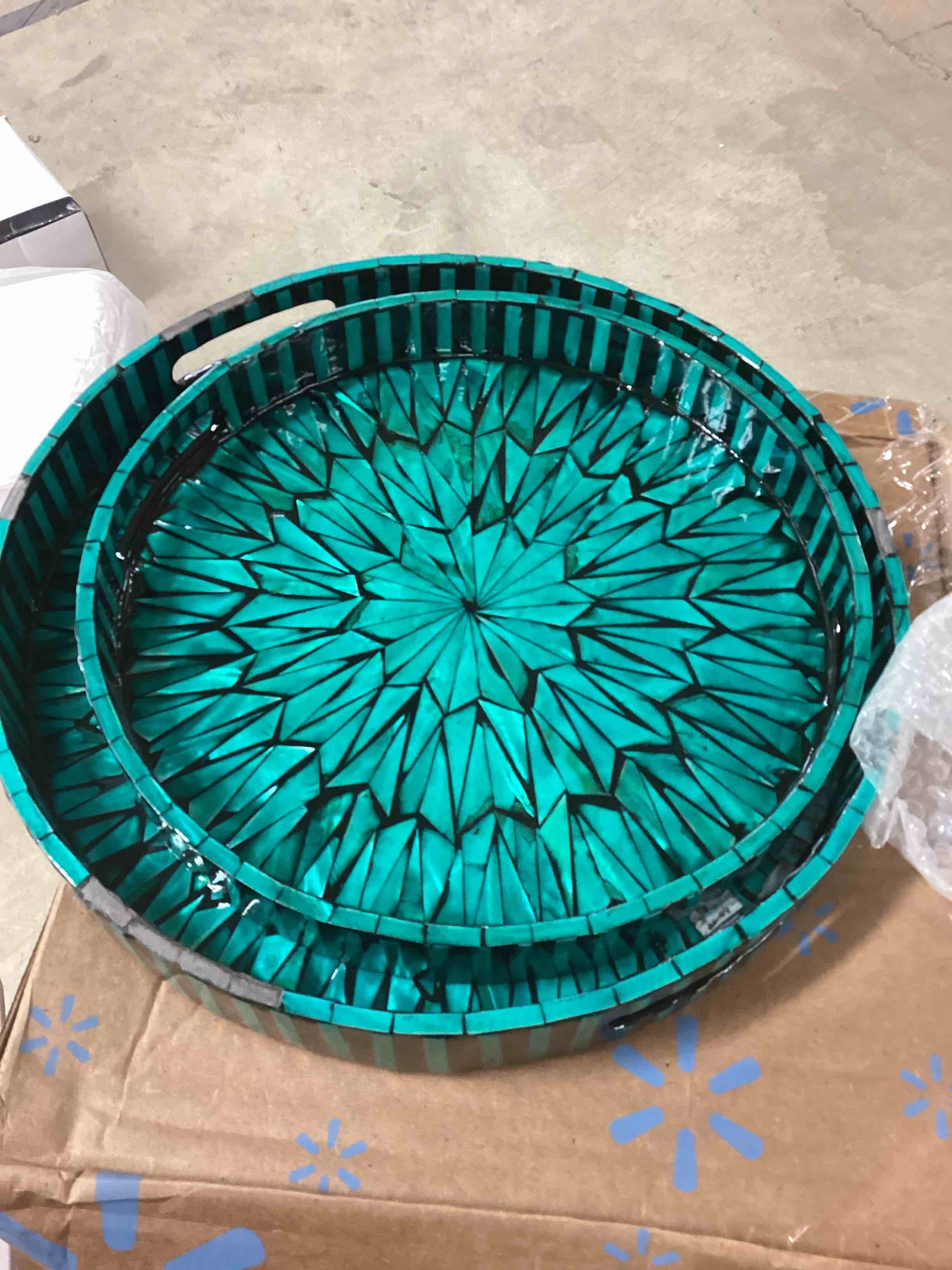 Condition photo showing Good Condition for Round Mother of Pearl Mosaic Tray, Natural Nacre Shell Vintage Decorative Ottoman Anti-Slip Tray with Handles for Fruit Tea Breakfast Coffee Table Party Wedding Home Decor set of 2 (Dark Blue)