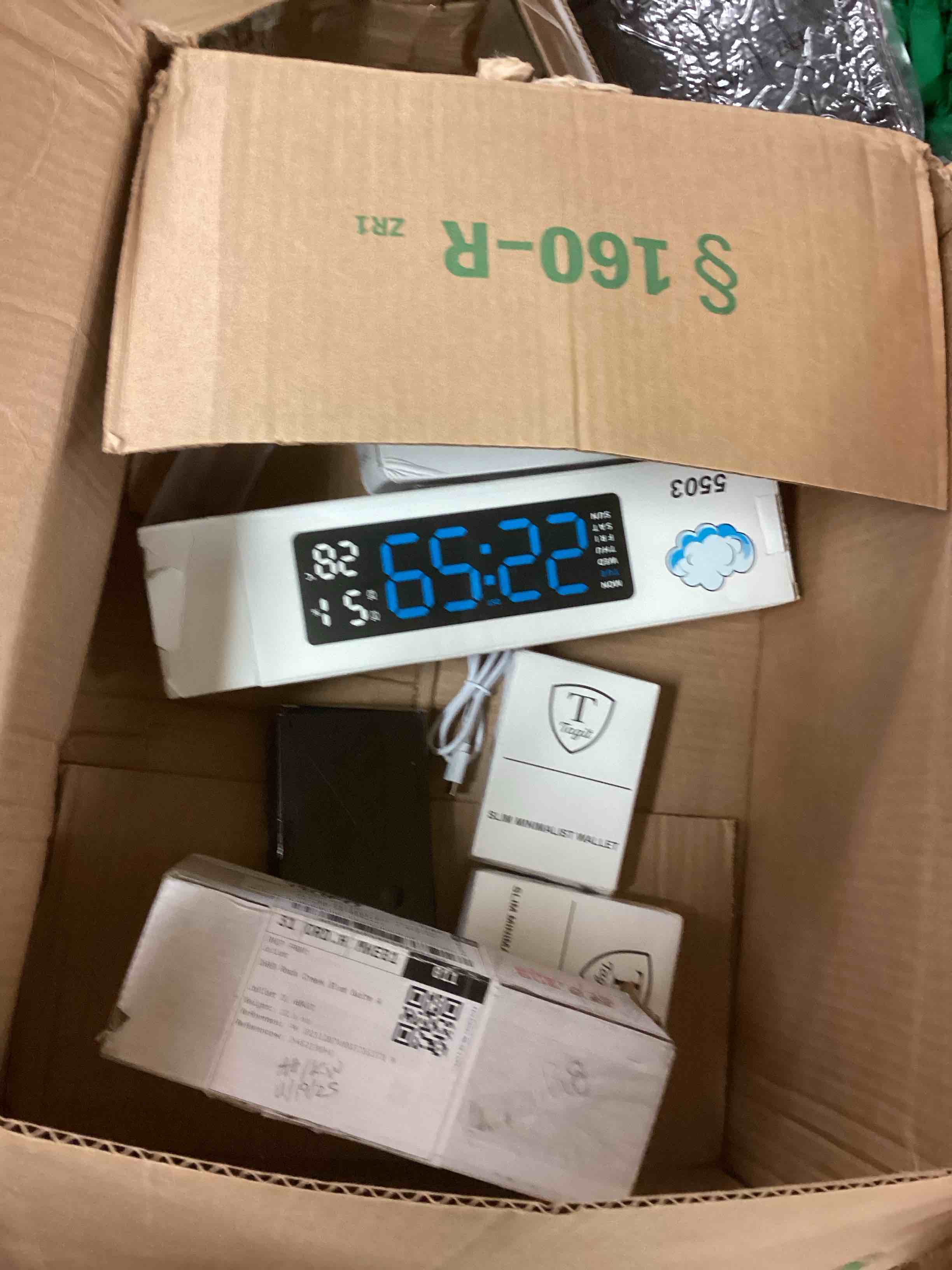 Condition photo showing Good Condition for Assorted Home Improvement Lot (Small Tools, Screw, Home Accessories, etc.)