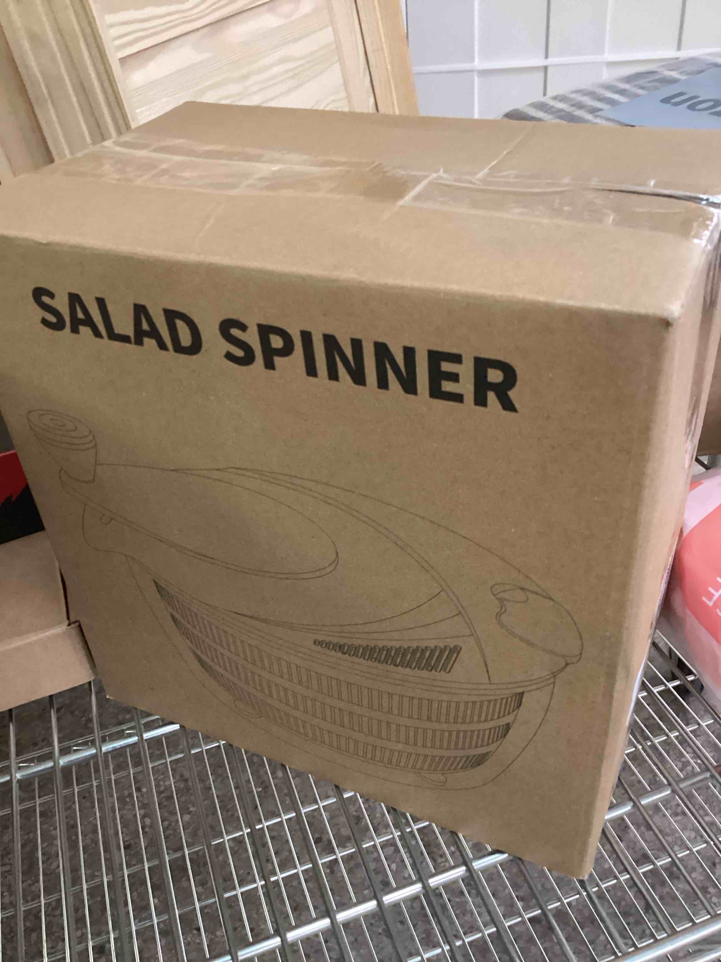 Condition photo showing New/Like New for Brigii Salad Spinner, 4.24 Quart Lettuce Spinner with Double Drainage Holes, Salad Dryer for Washing, Spinning, and Draining Greens, Fruits, and Vegetables