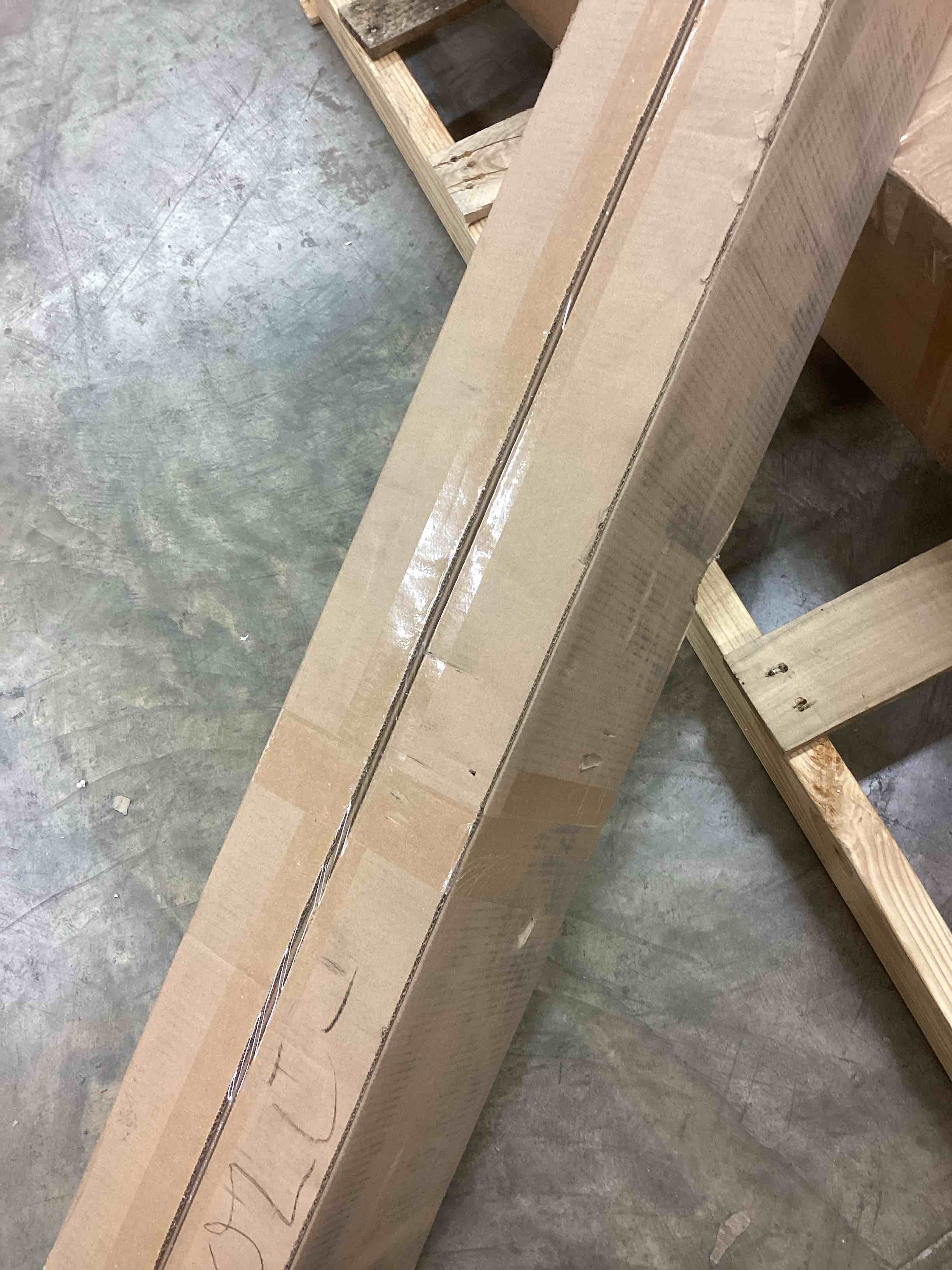 Condition photo showing Good Condition for cordless blind 61 3/4 in. x 72 in. white 