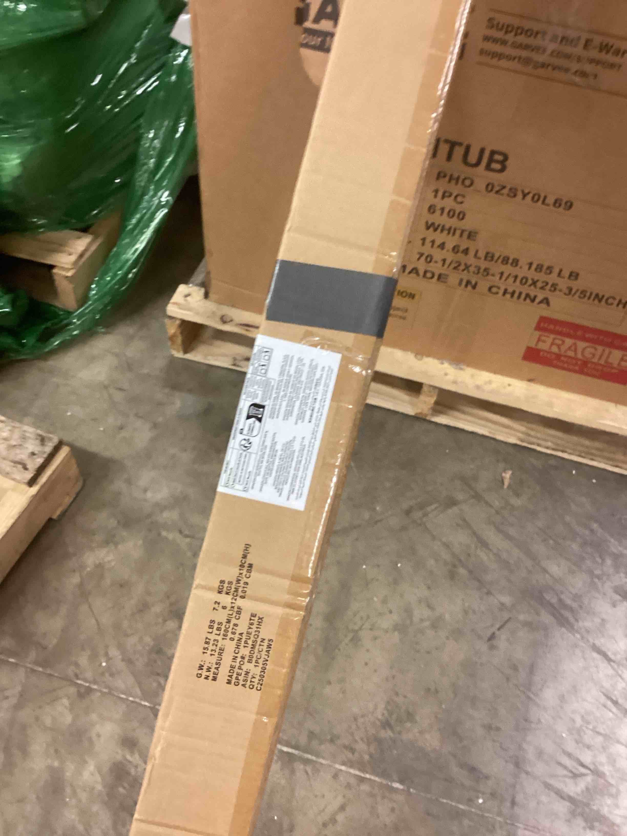 Condition photo showing New/Like New for Amazon Basics 5ft Straight Barbell Bar with Star Locks, 1" Diameter