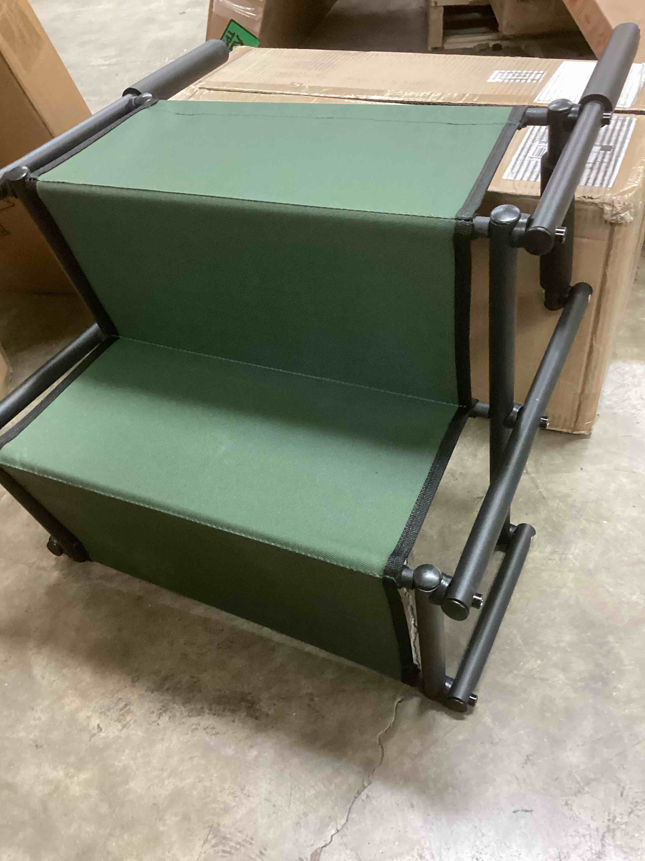 Condition photo showing New/Like New for Foldable Dog Stair, green