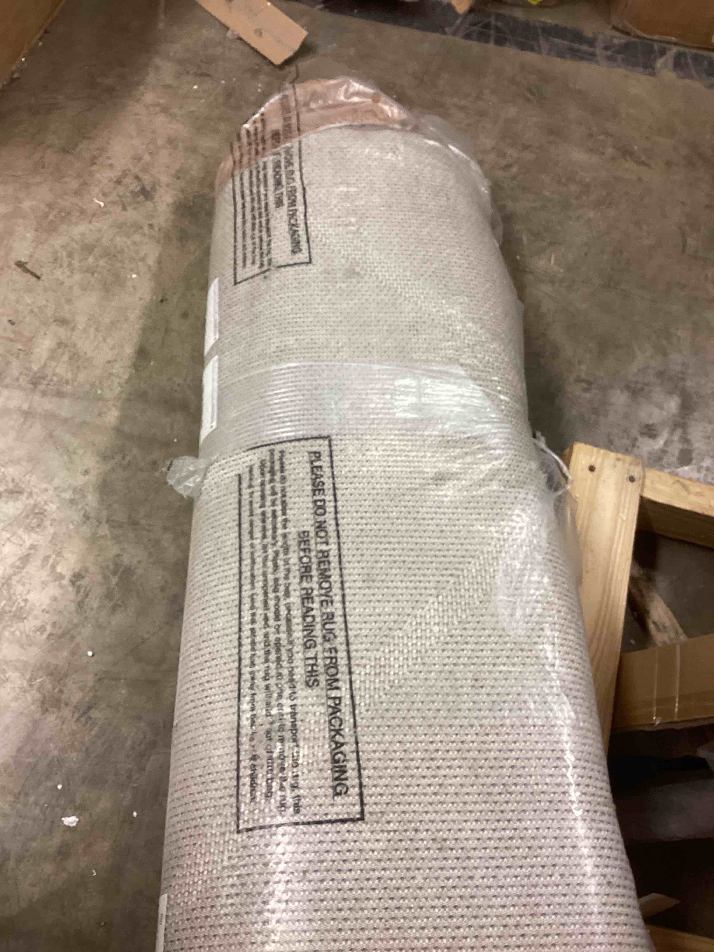 Condition photo showing As Is for SAFAVIEH Hudson Shag Collection Area Rug - 6' x 9', Grey & Ivory, Modern Diamond Trellis Design, Non-Shedding & Easy Care, 2-inch Thick Ideal for High Traffic Areas in Living Room, Bedroom (SGH281B) 6' x 9' (Rectangular) Grey/Ivory