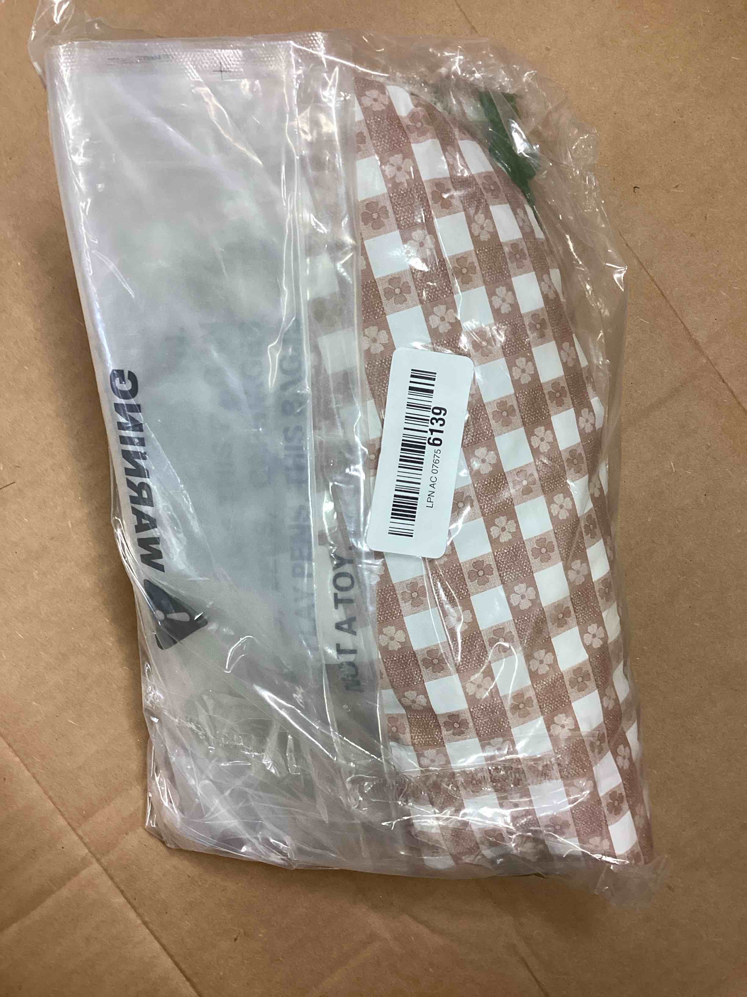 Condition photo showing Good Condition for UMINEUX Round Fitted PEVA Vinyl Tablecloth with Elastic Edged & Flannel Backing, Waterproof Wipeable Round Table Cover for Indoor Outdoor Patio Use - Fits Tables up to 40"-44" Dia. (Rosaic Plaids) 48" (Round) Rosaic Plaids