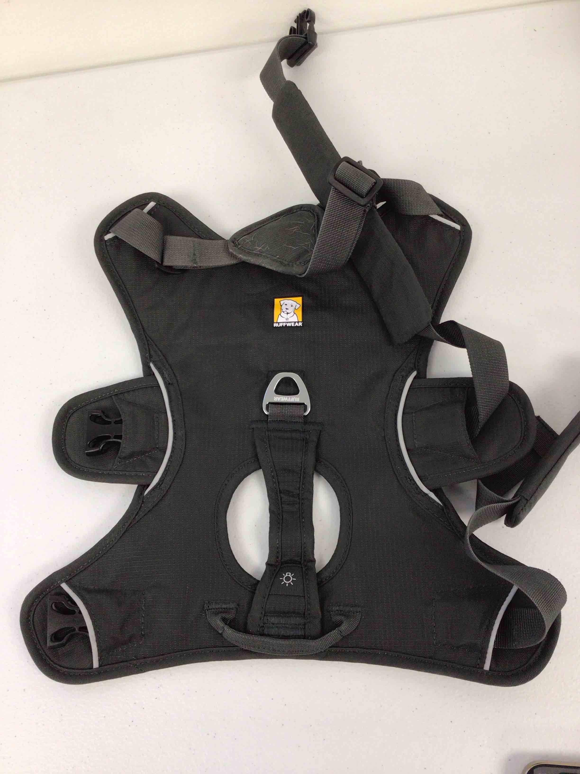 size medium ruffwear Web master, dog harness