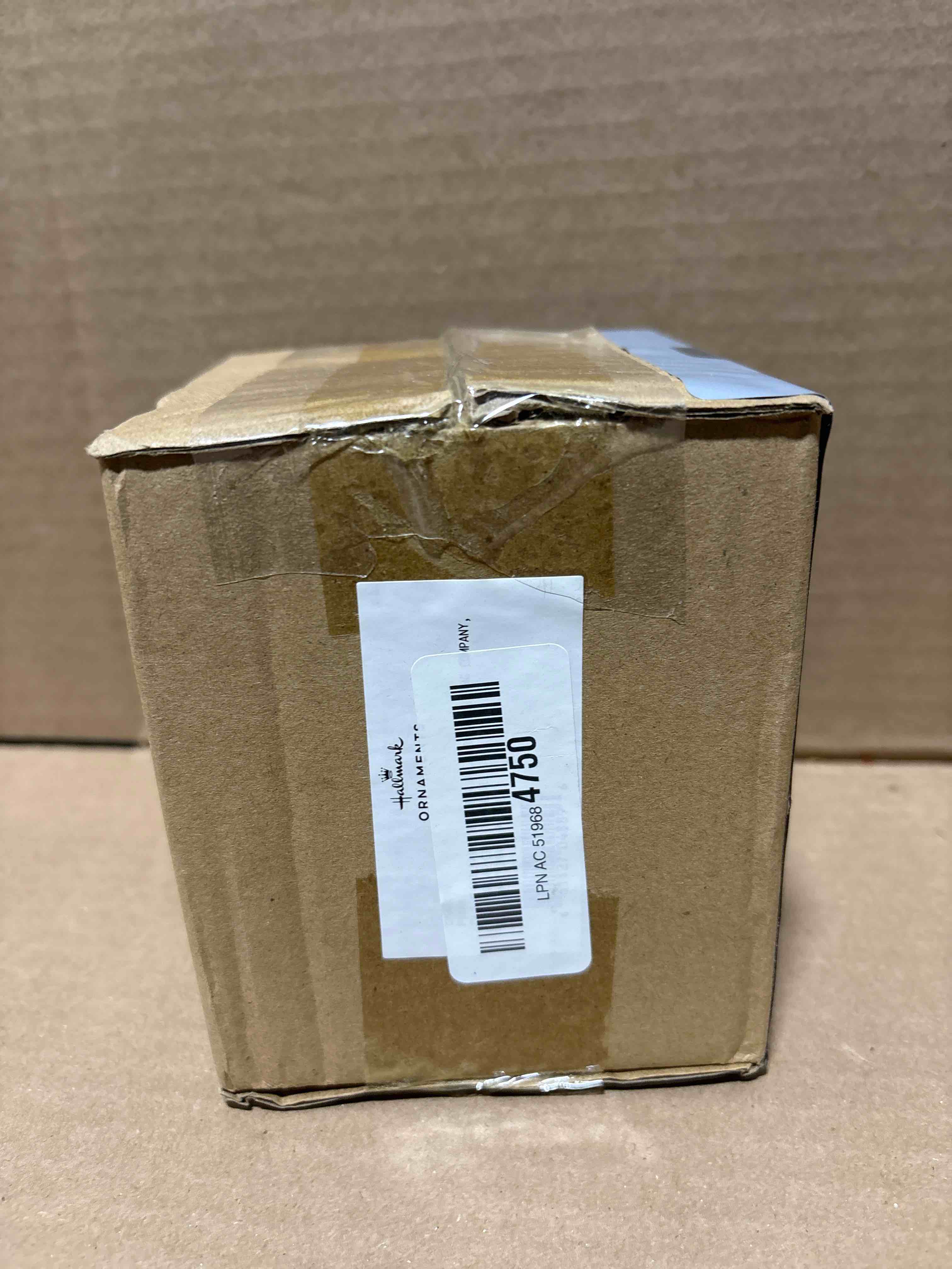 Condition photo showing New/Like New for Hallmark North Pole Pizza Christmas Ornament Pizza Box