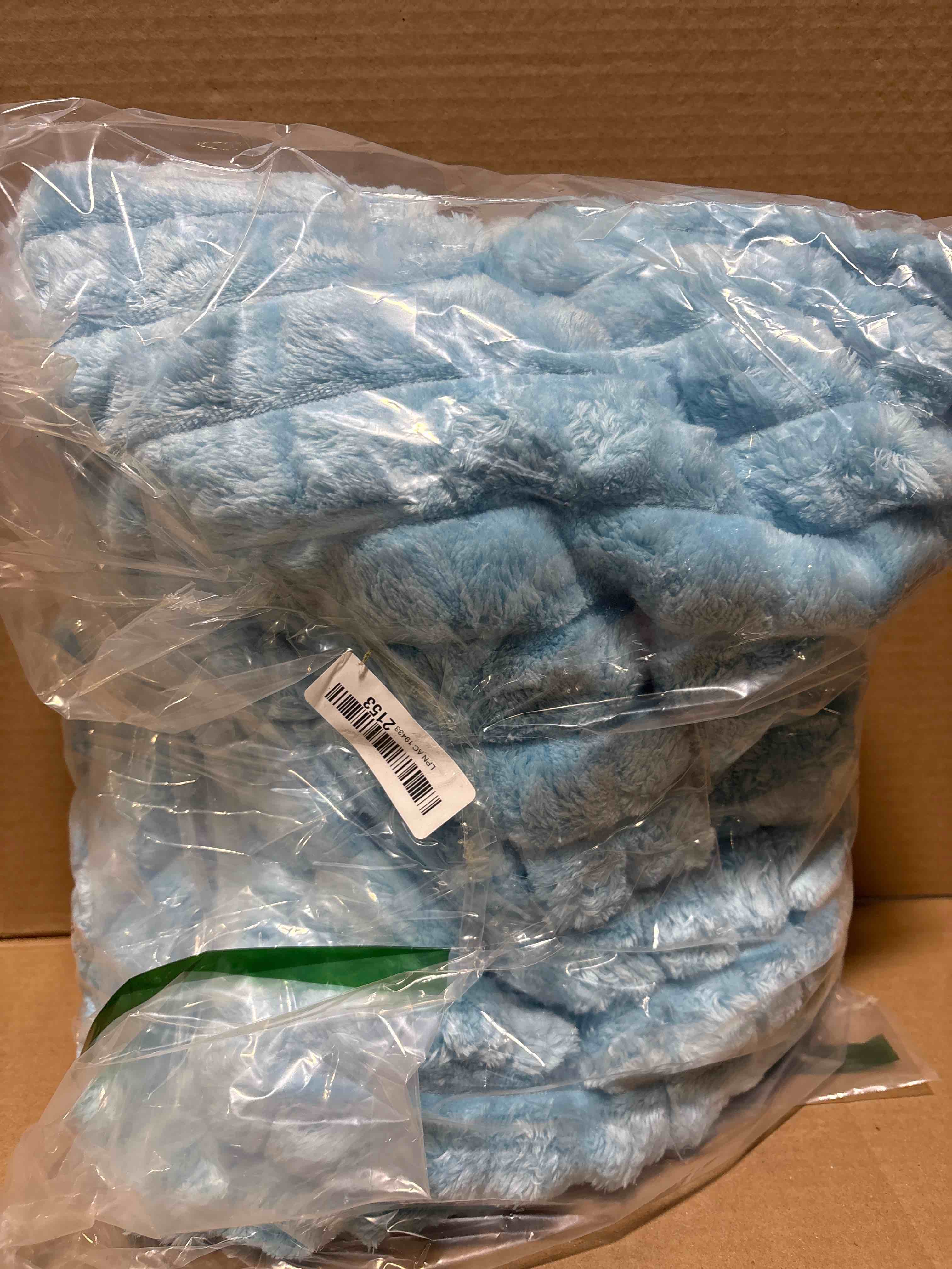 Condition photo showing New/Like New for BEDELITE Light Blue Throw Blanket for Couch and Bed- Super Soft and Warm 3D Checkered Fluffy Fuzzy Fleece Blanket, Luxurious Plush Cozy Blanket for Room Decor Spring, 50x60 inches Light Blue Throw(50"x60")