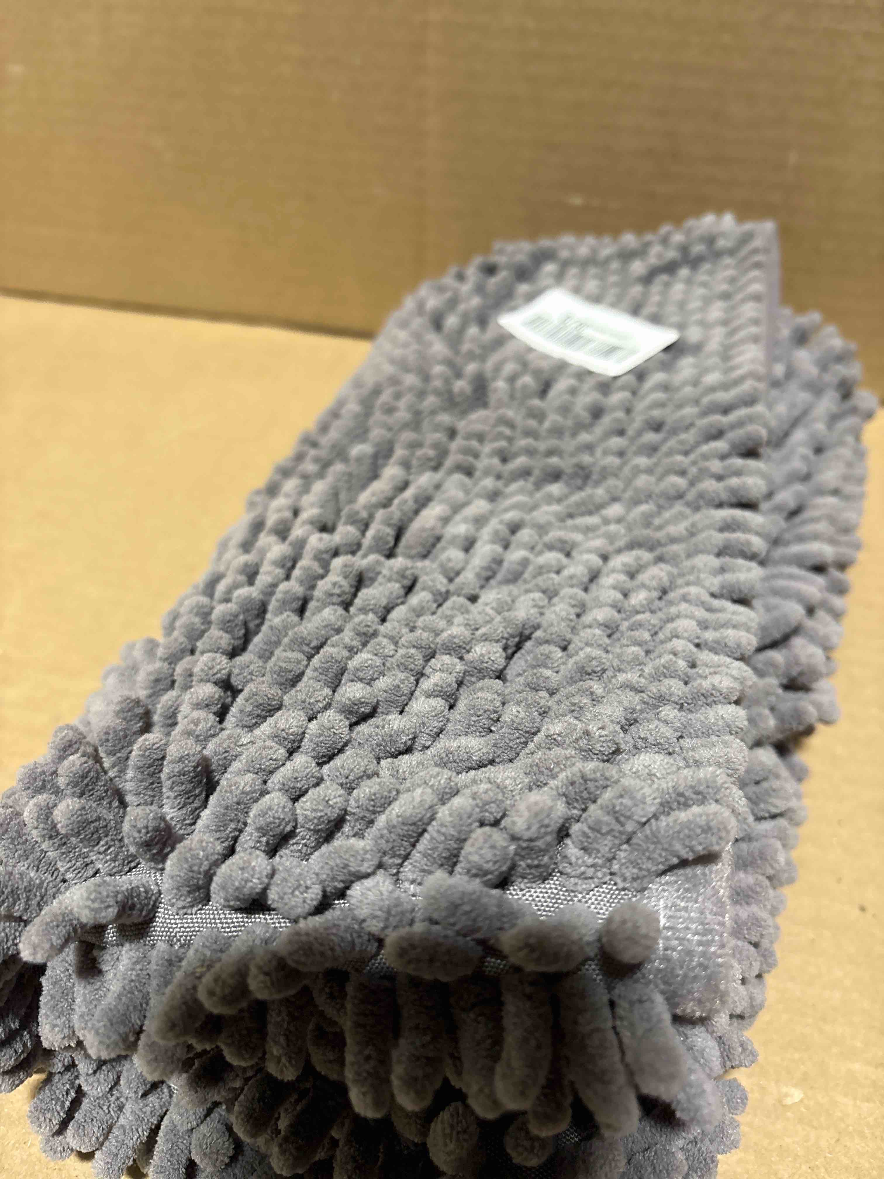 Condition photo showing New/Like New for MUDGUARD MAT™ Dog Door Mat for Muddy Paws, Super Absorbent Microfiber, Non-Slip Indoor Mat, Quick-Dry Chenille Rug for Pets & Entryway, Machine Washable, Grey 16" x 24"